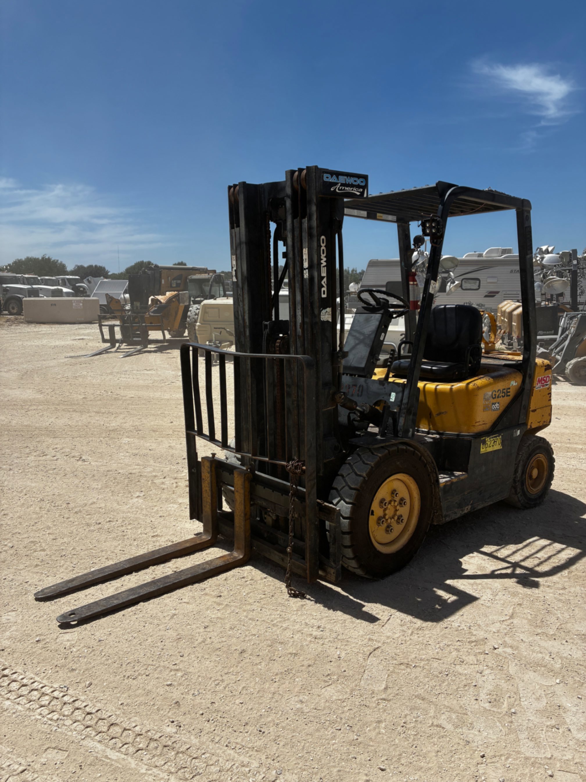 DAEWOO G25E-3 FORKLIFT