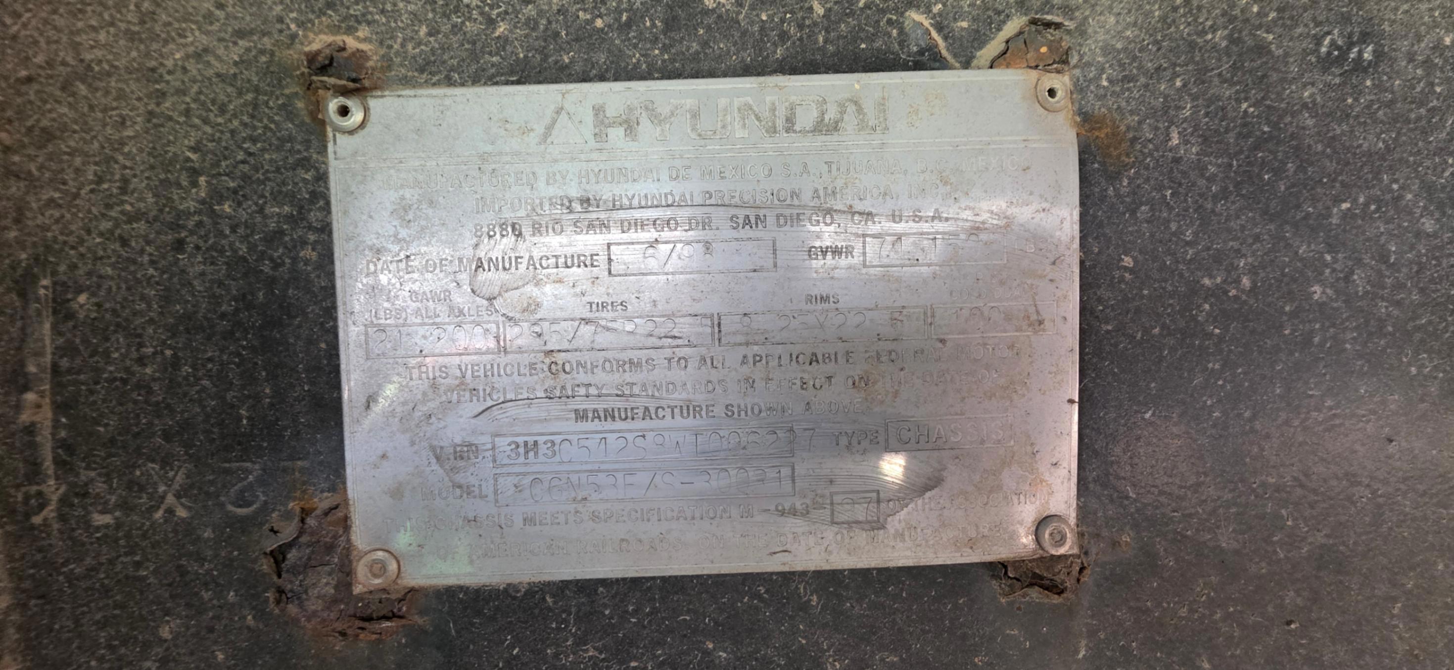 1998 HYUNDAI DRY VAN TRAILER