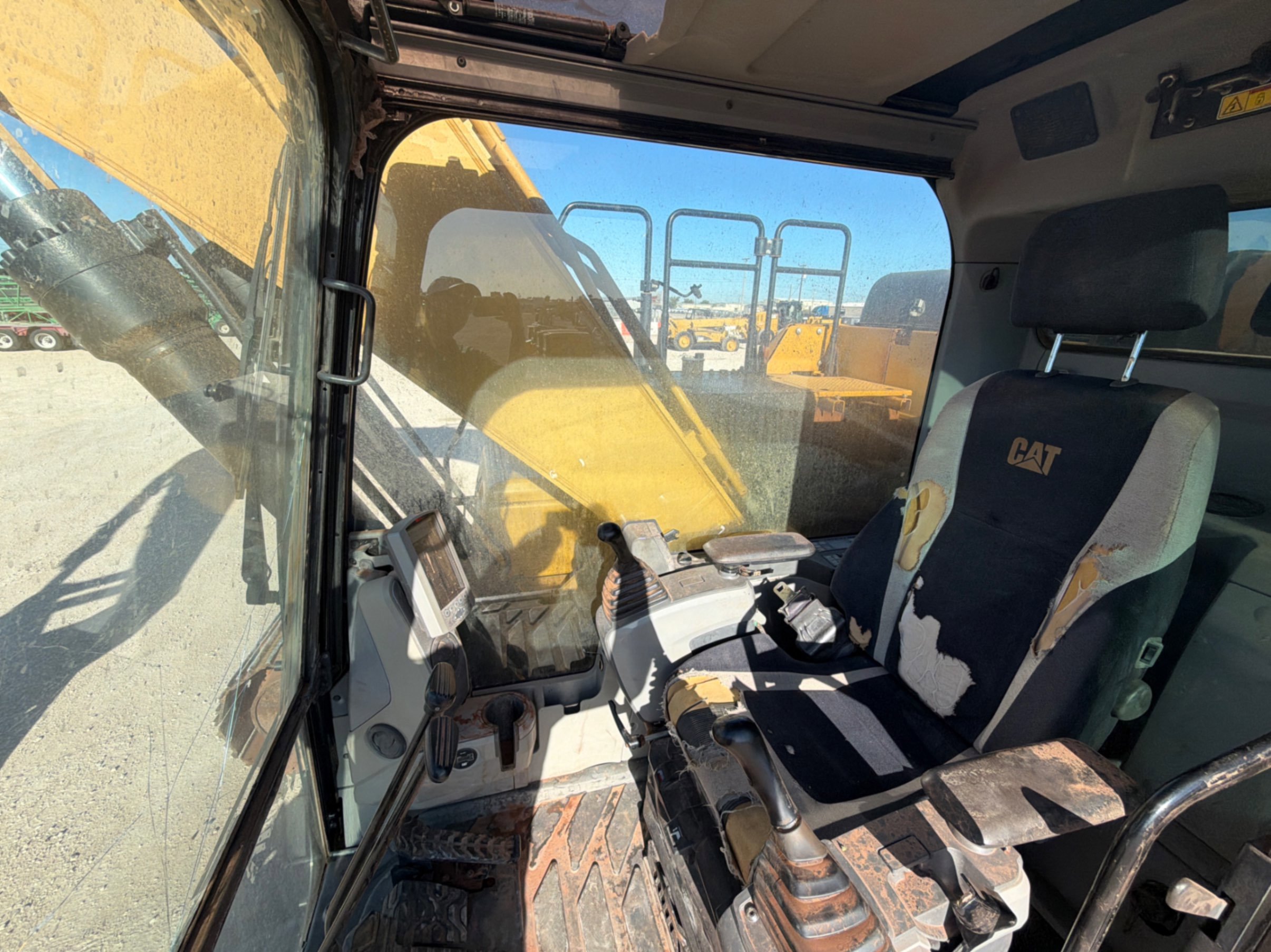 2006 Caterpillar 326FL