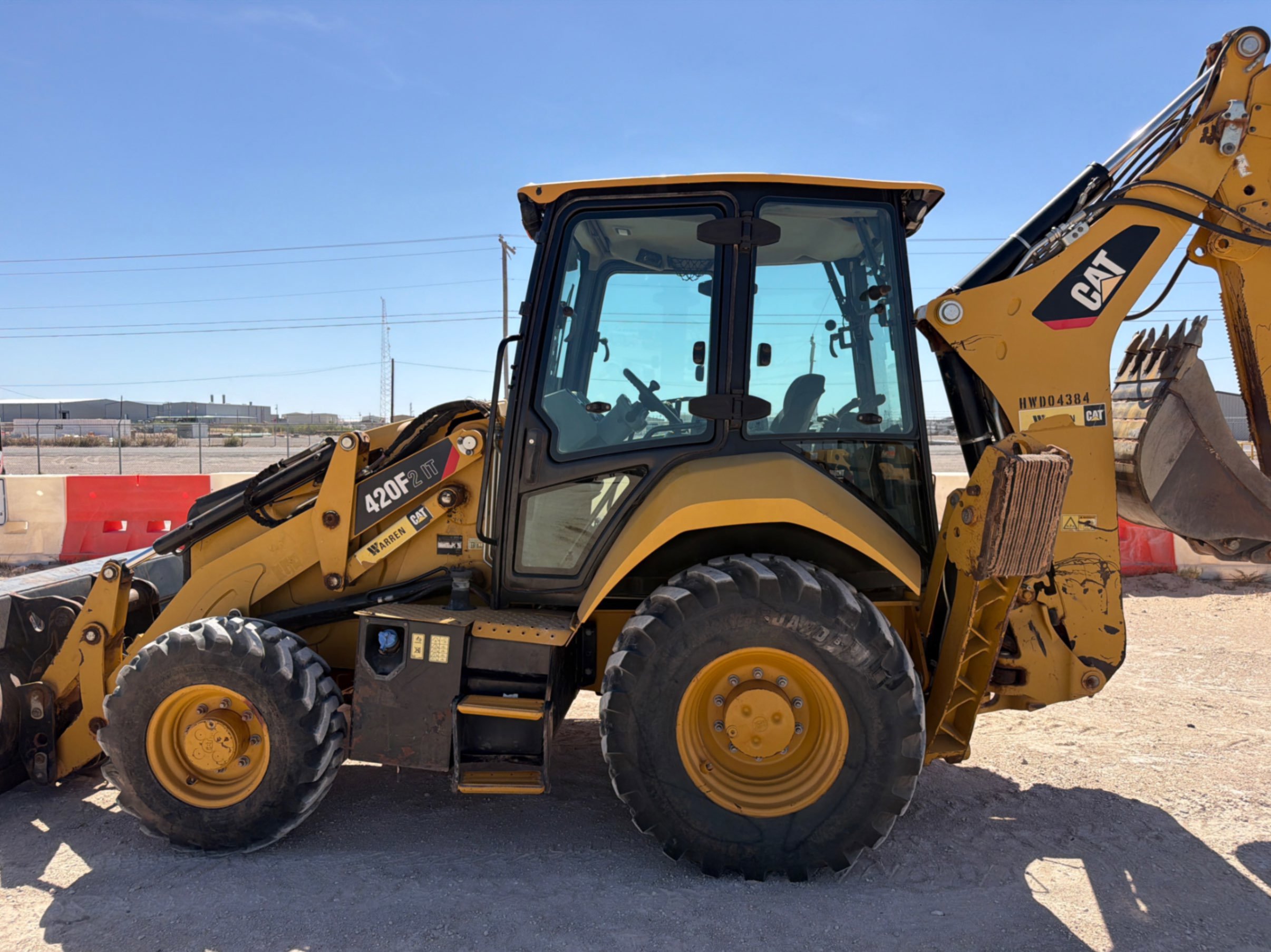 2021 Caterpillar 420F2