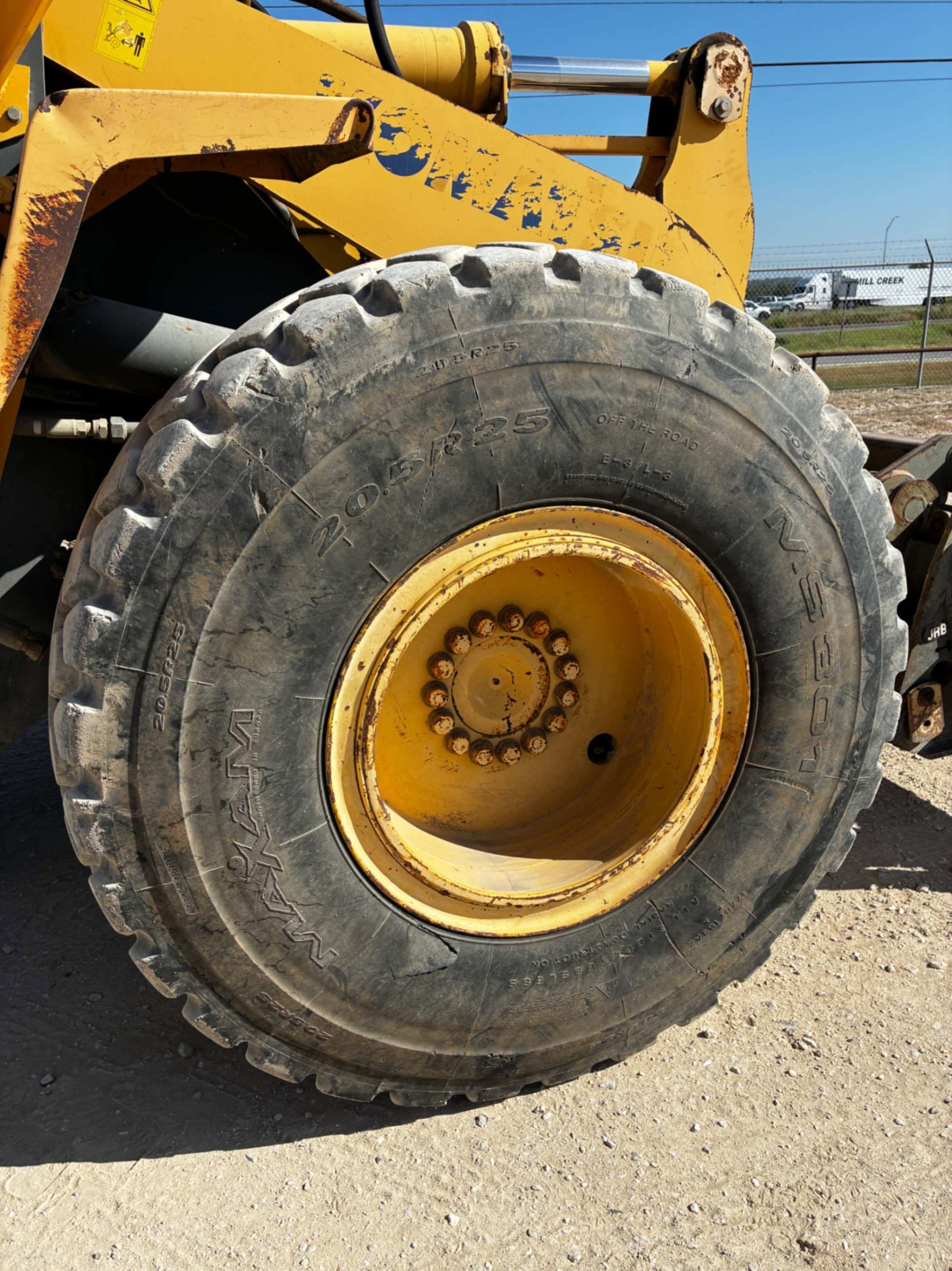 2014 JLG WA320