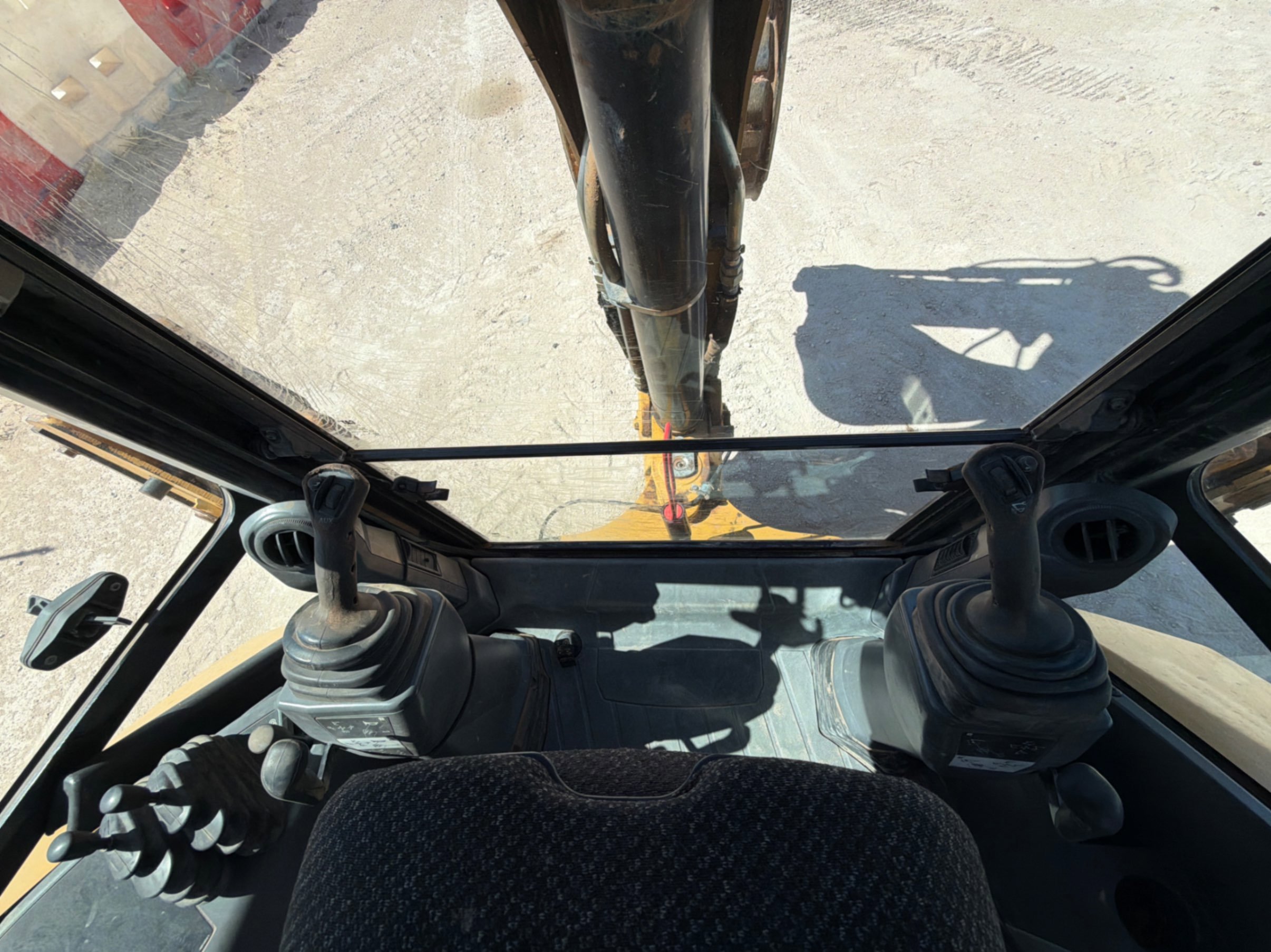 2021 Caterpillar 420F2