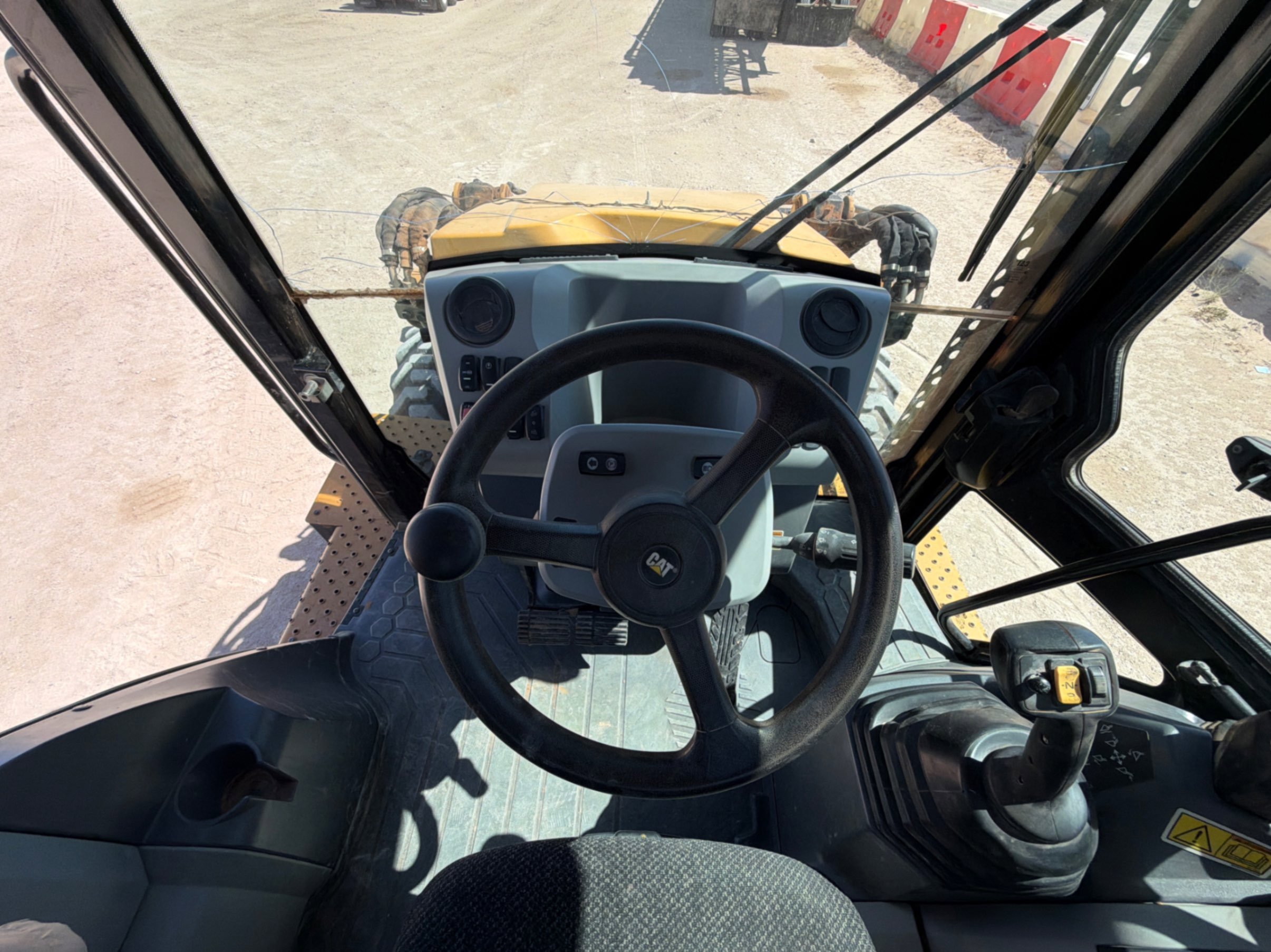 2021 Caterpillar 420F2