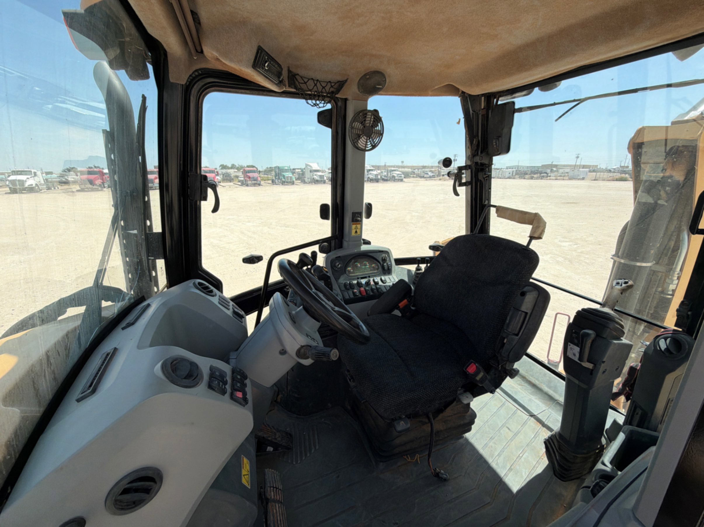 2021 Caterpillar 420F2