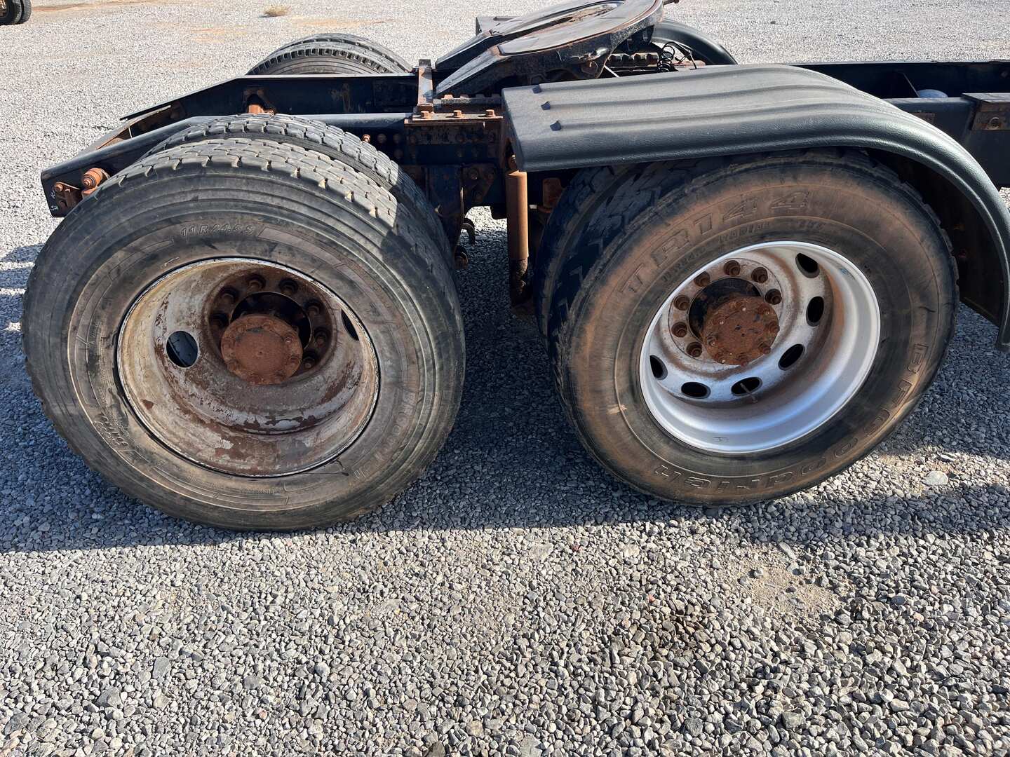 2001 Mack VISION