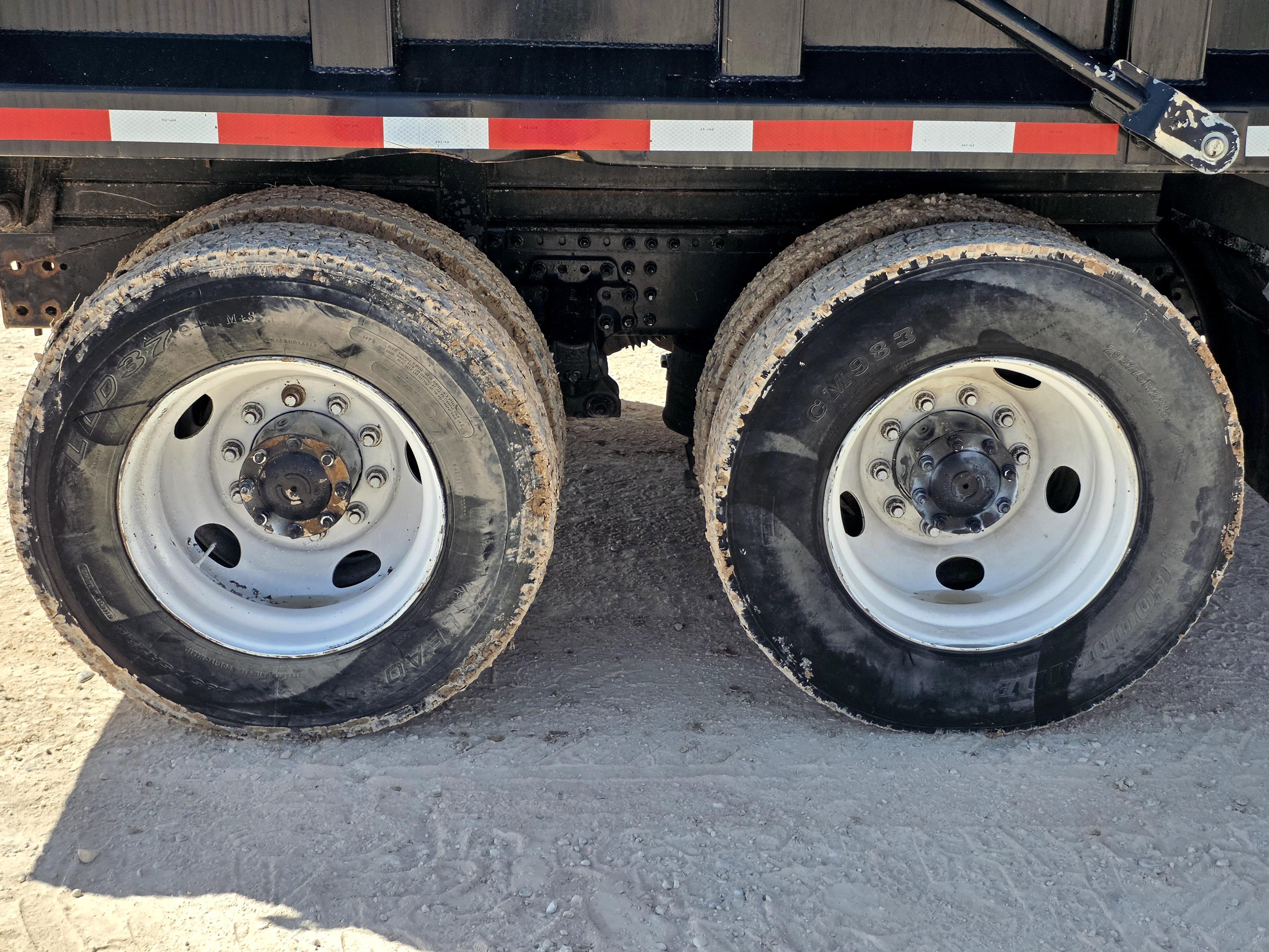 2015 Mack VISION
