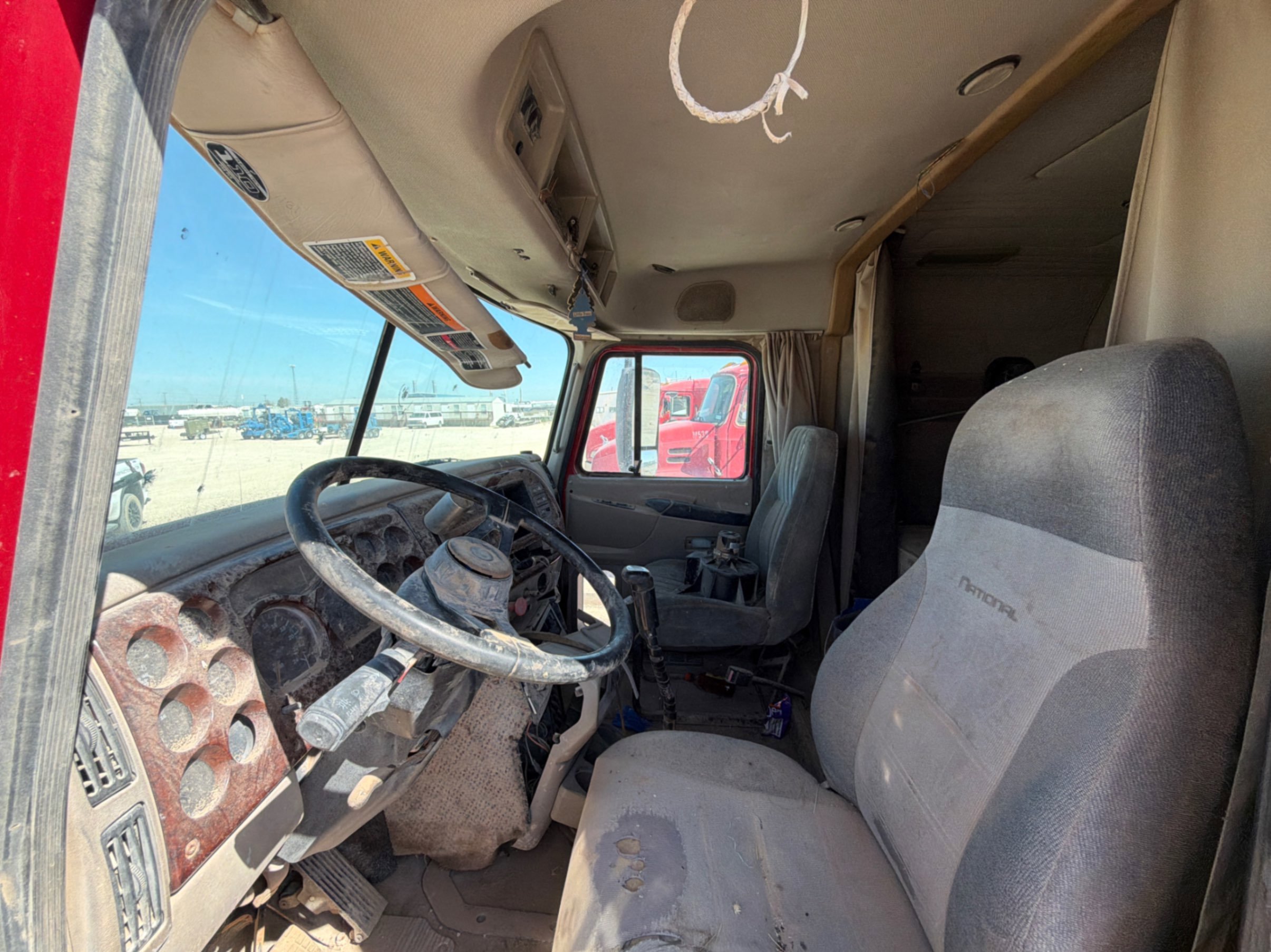 2001 Mack VISION