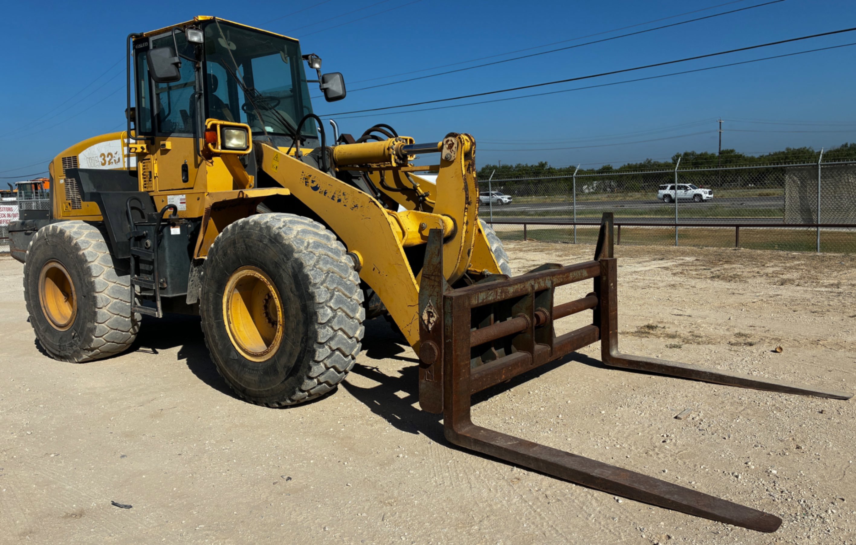 2014 JLG WA320