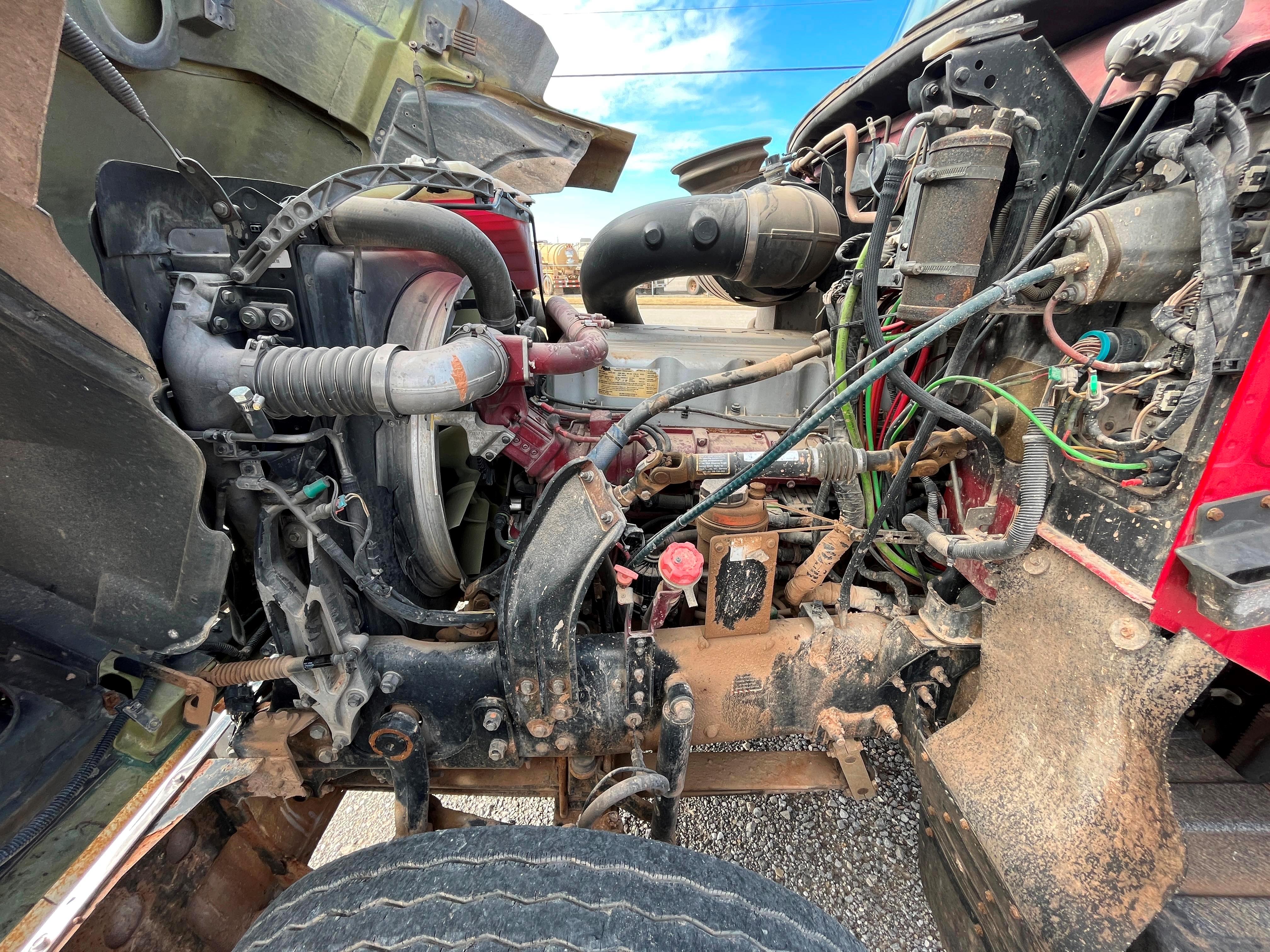 2001 Mack VISION