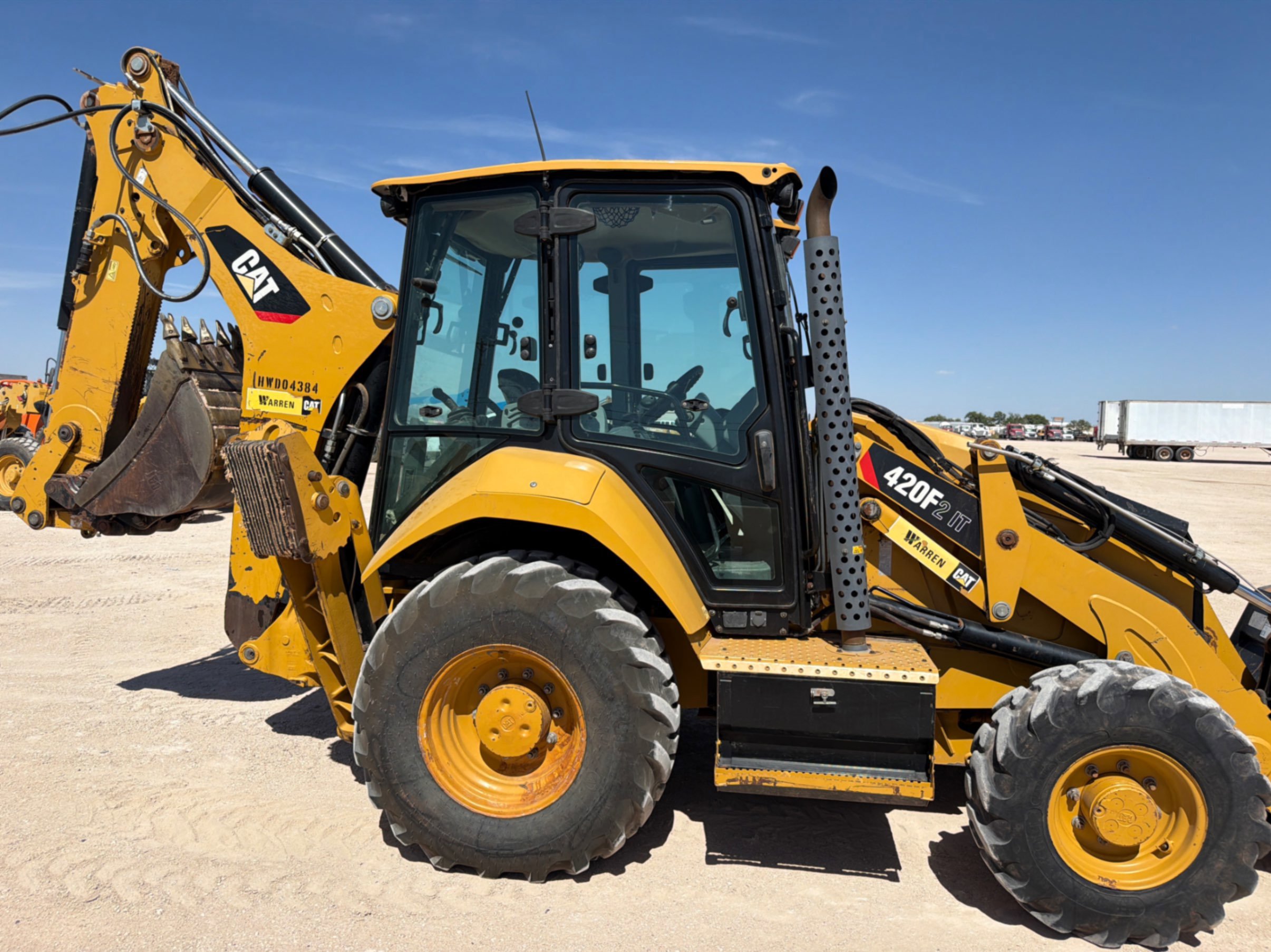 2021 Caterpillar 420F2