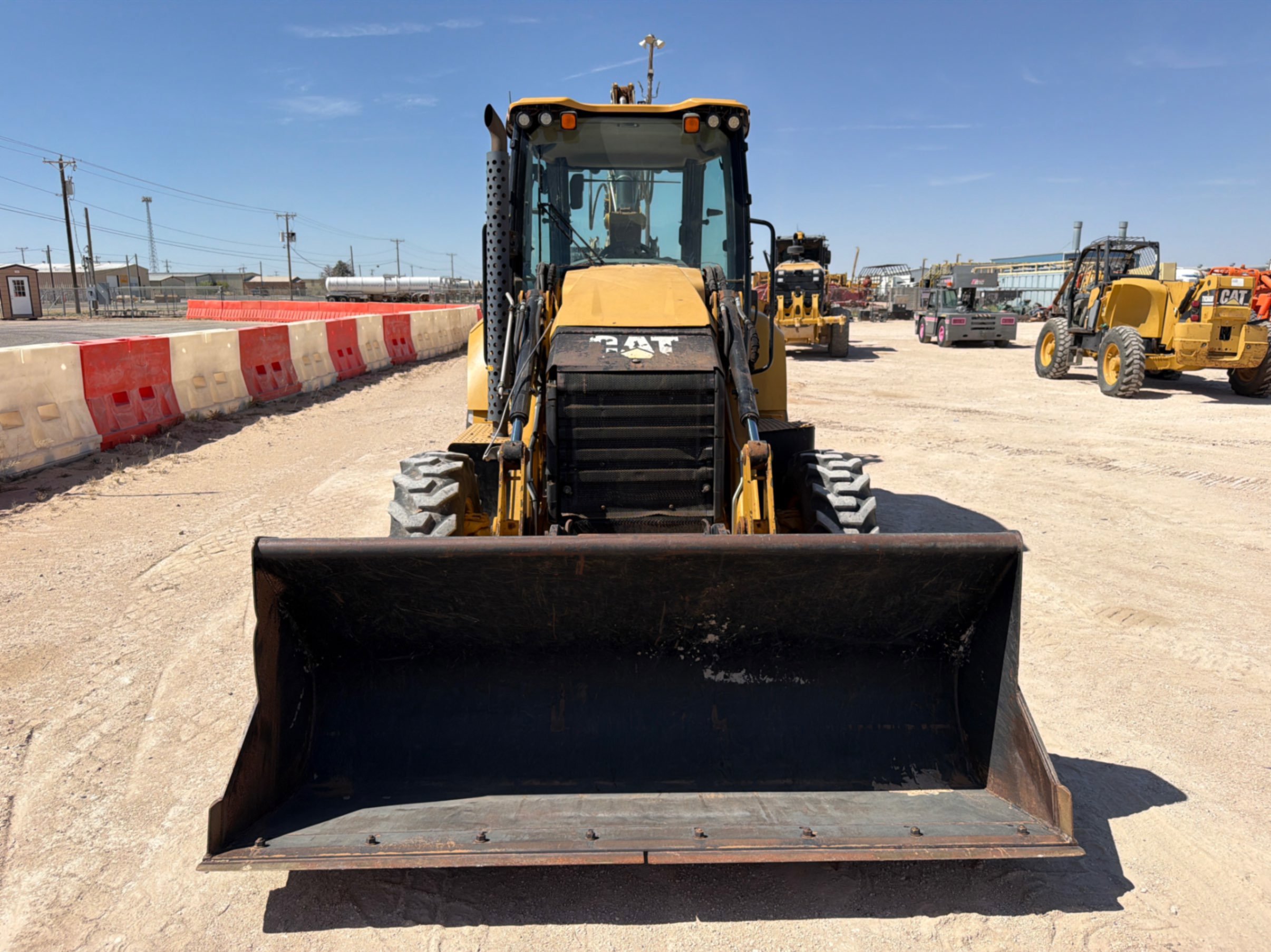 2021 Caterpillar 420F2