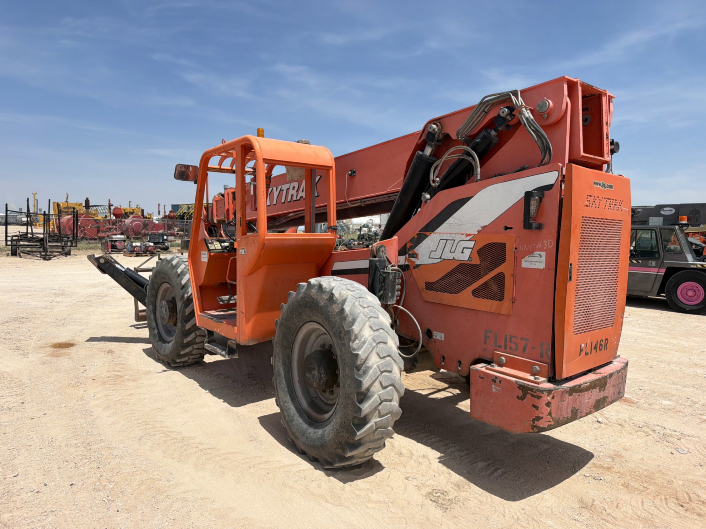2015 Hyster 10054
