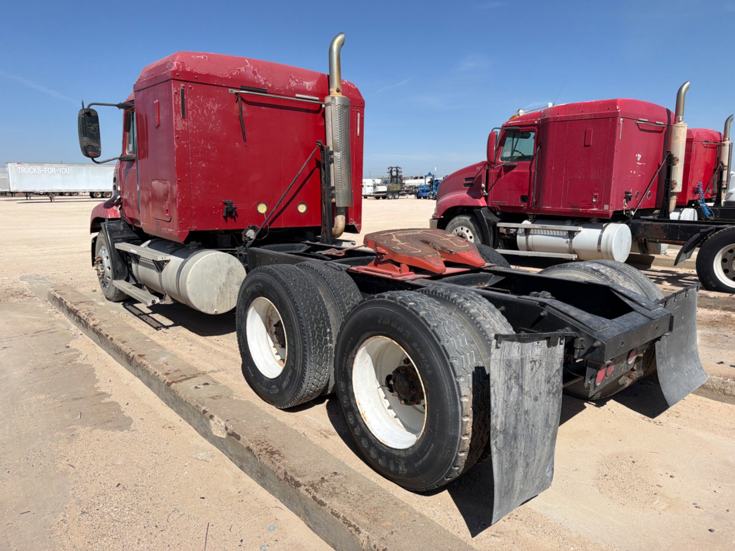 2001 Mack VISION