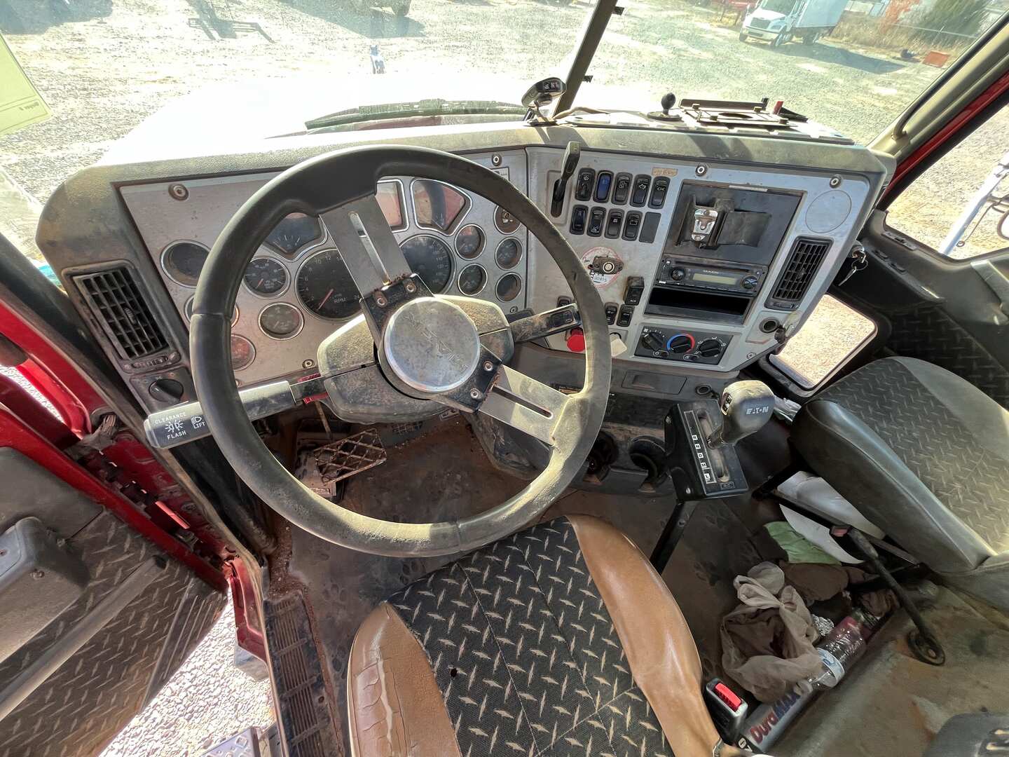 2001 Mack VISION