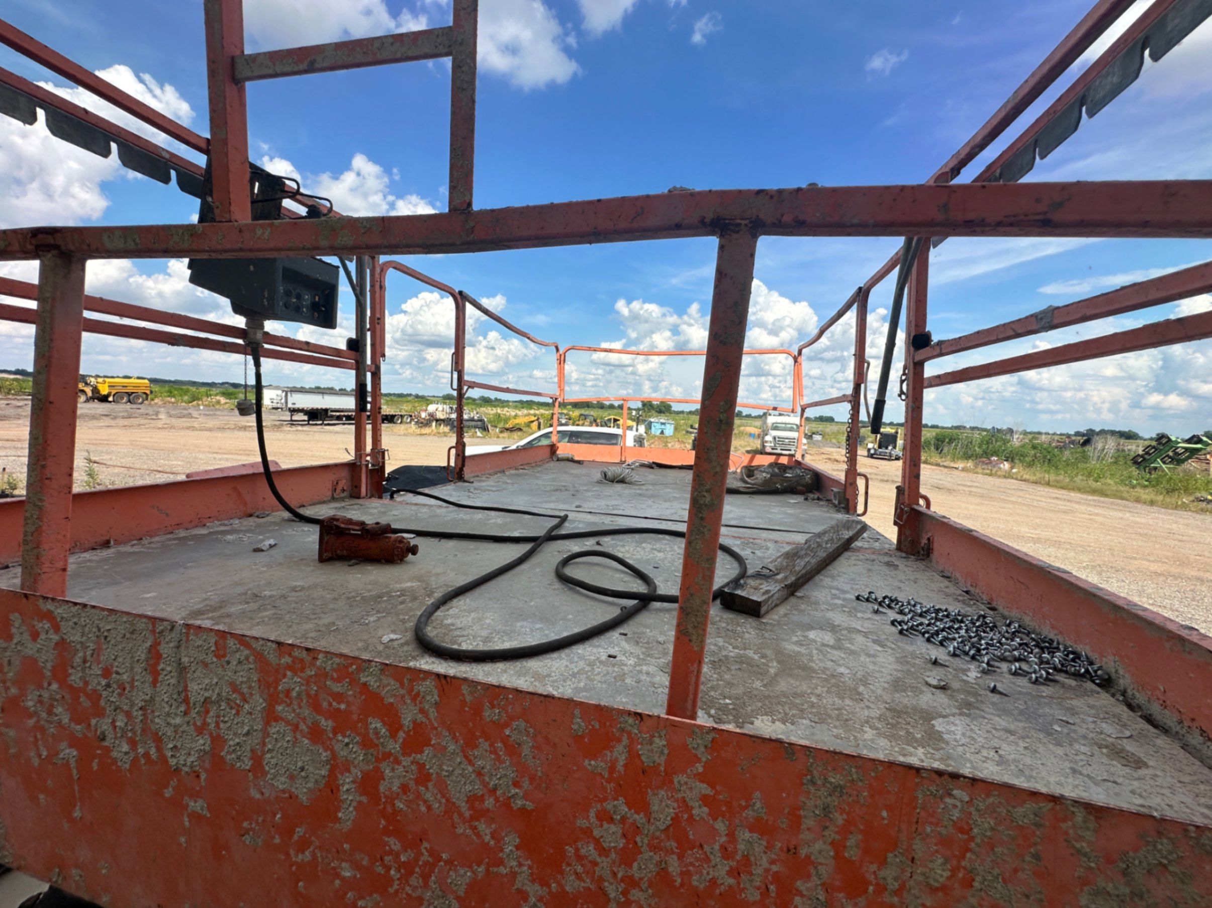 2005 JLG G9-43A
