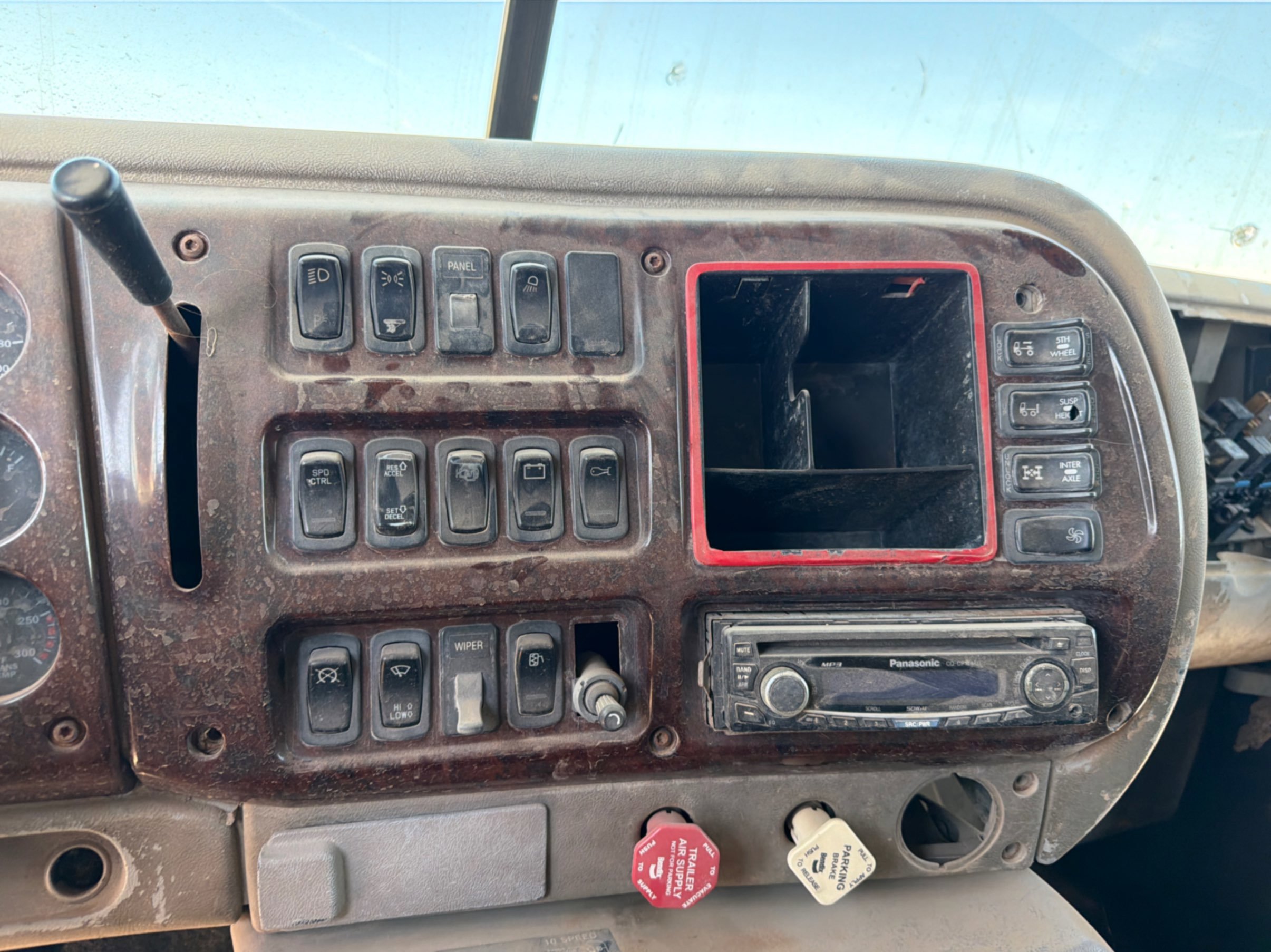 2001 Mack VISION