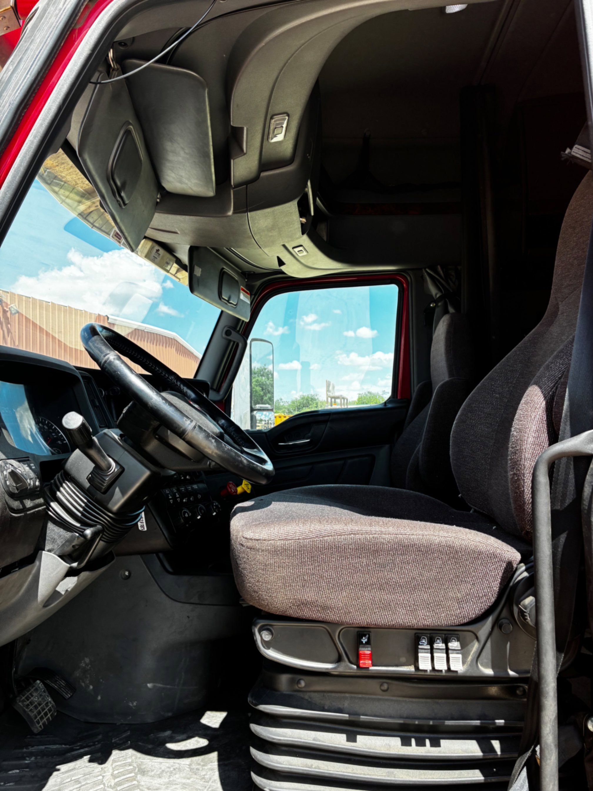 2015 Mack VISION