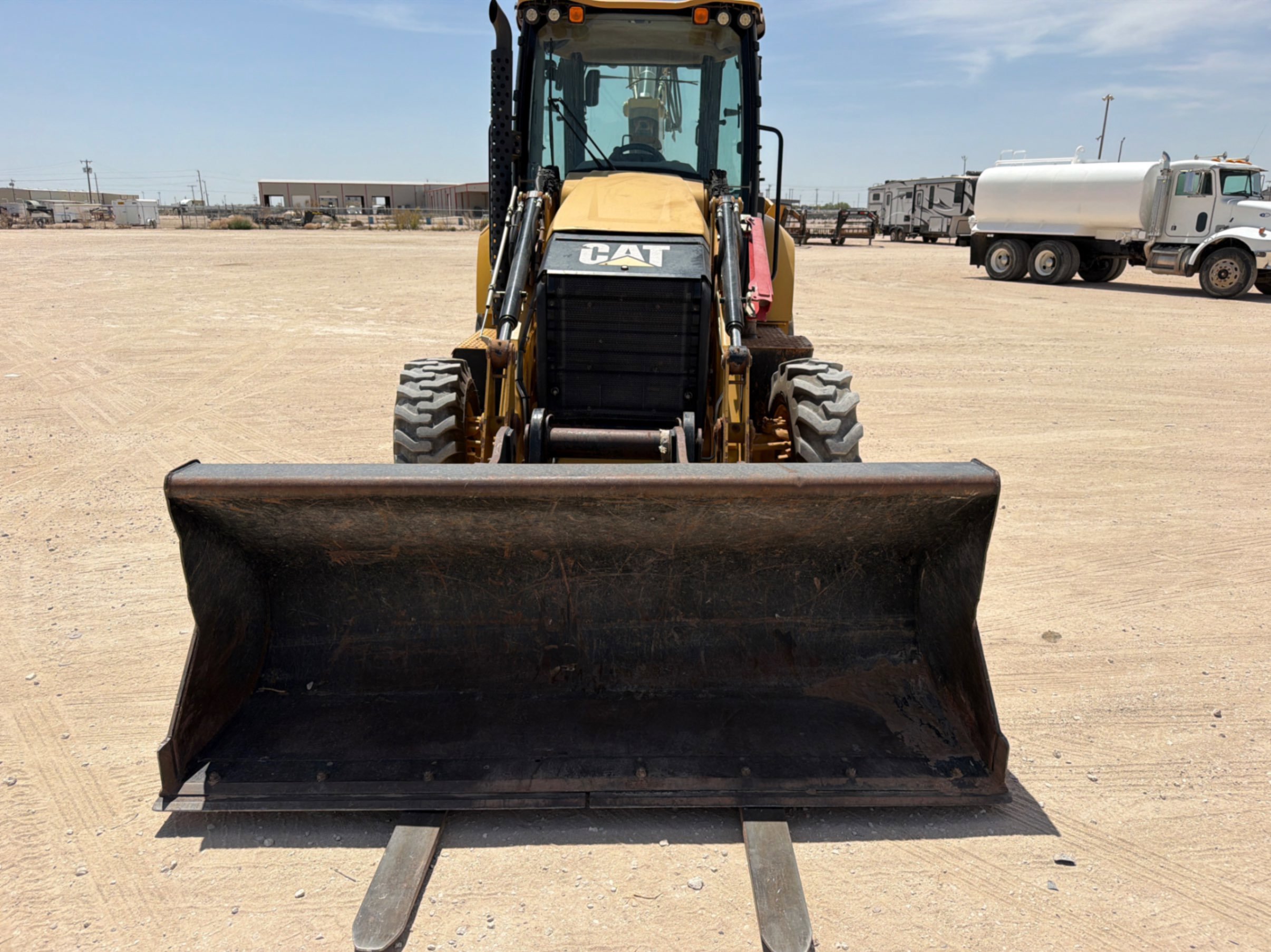 2021 Caterpillar 420F2