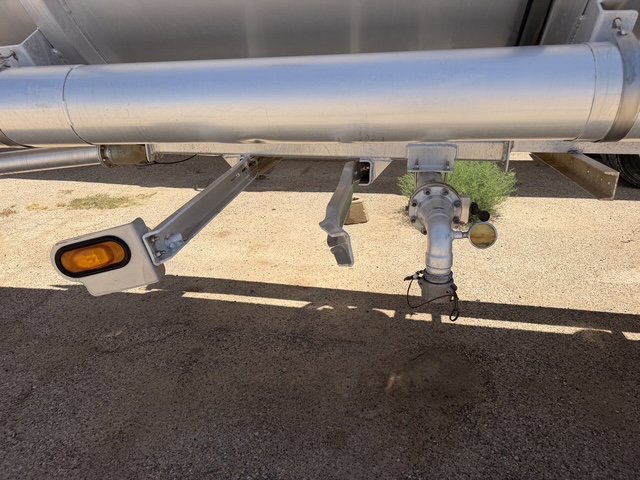 2000 Trojan 130BBL