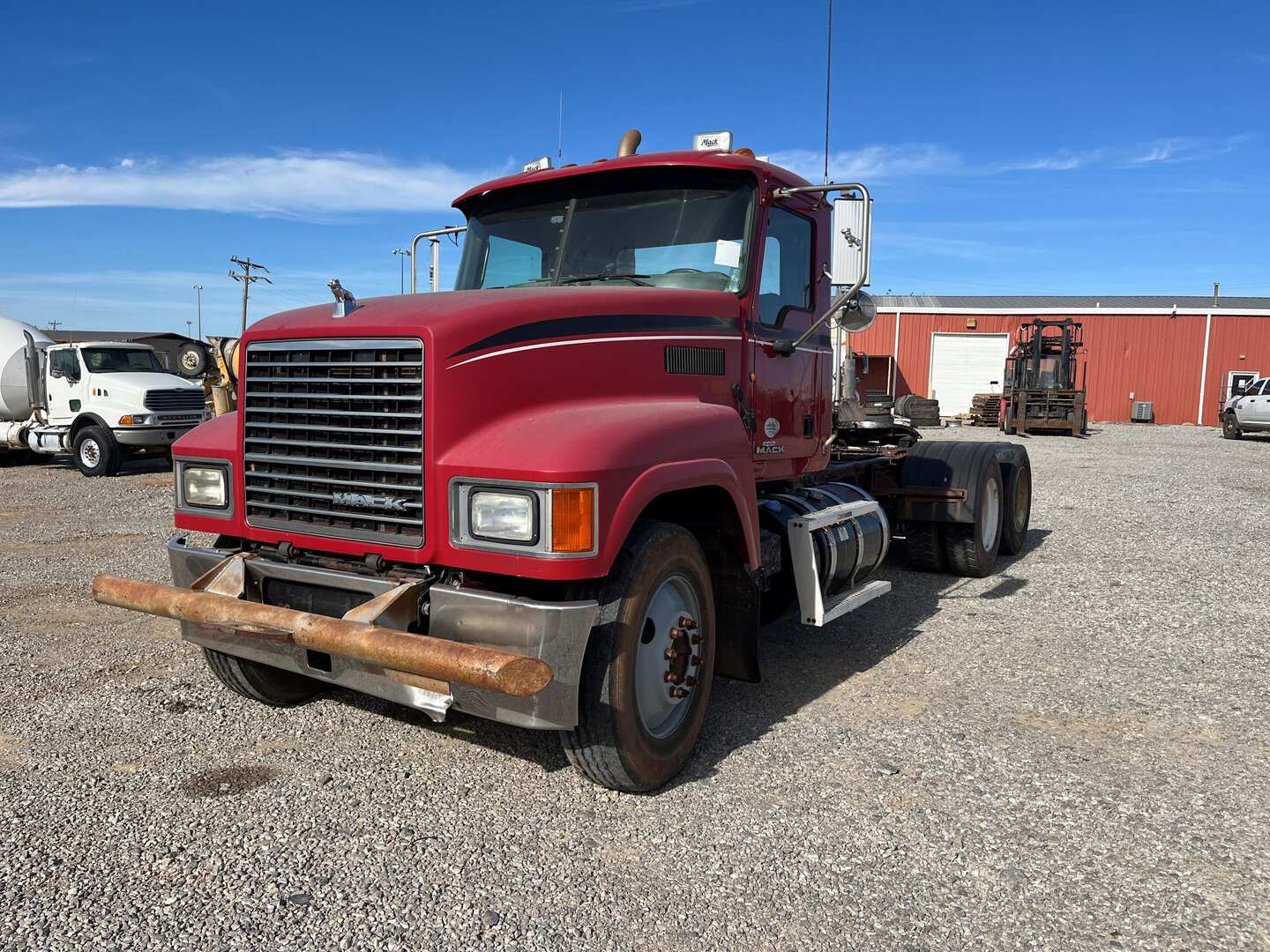 2001 Mack VISION