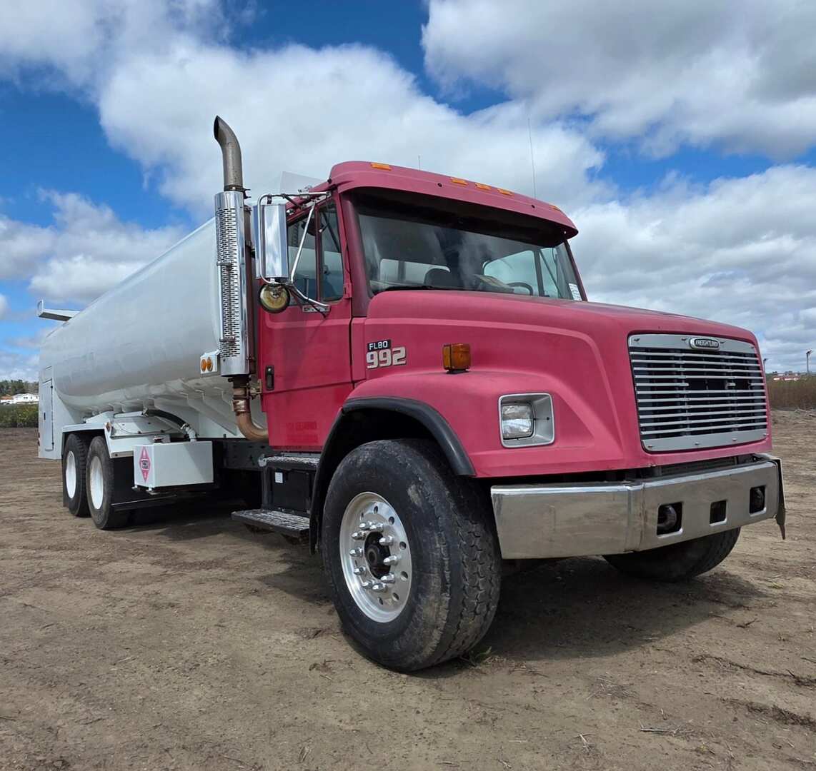 2002 Freightliner FL80