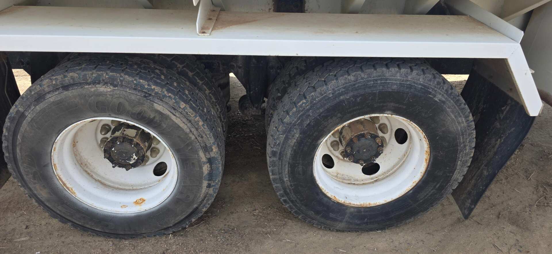 2002 Freightliner FL80
