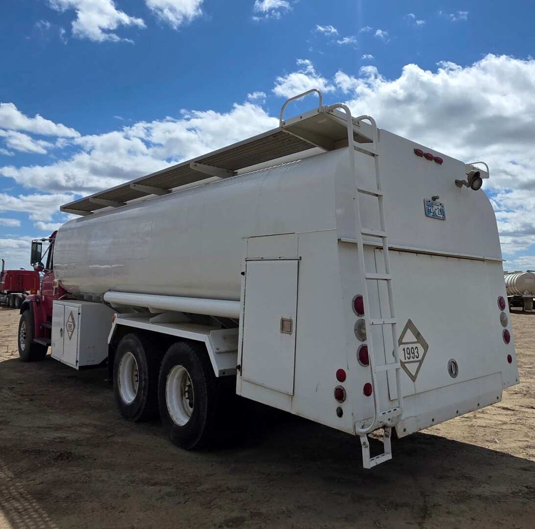 2002 Freightliner FL80