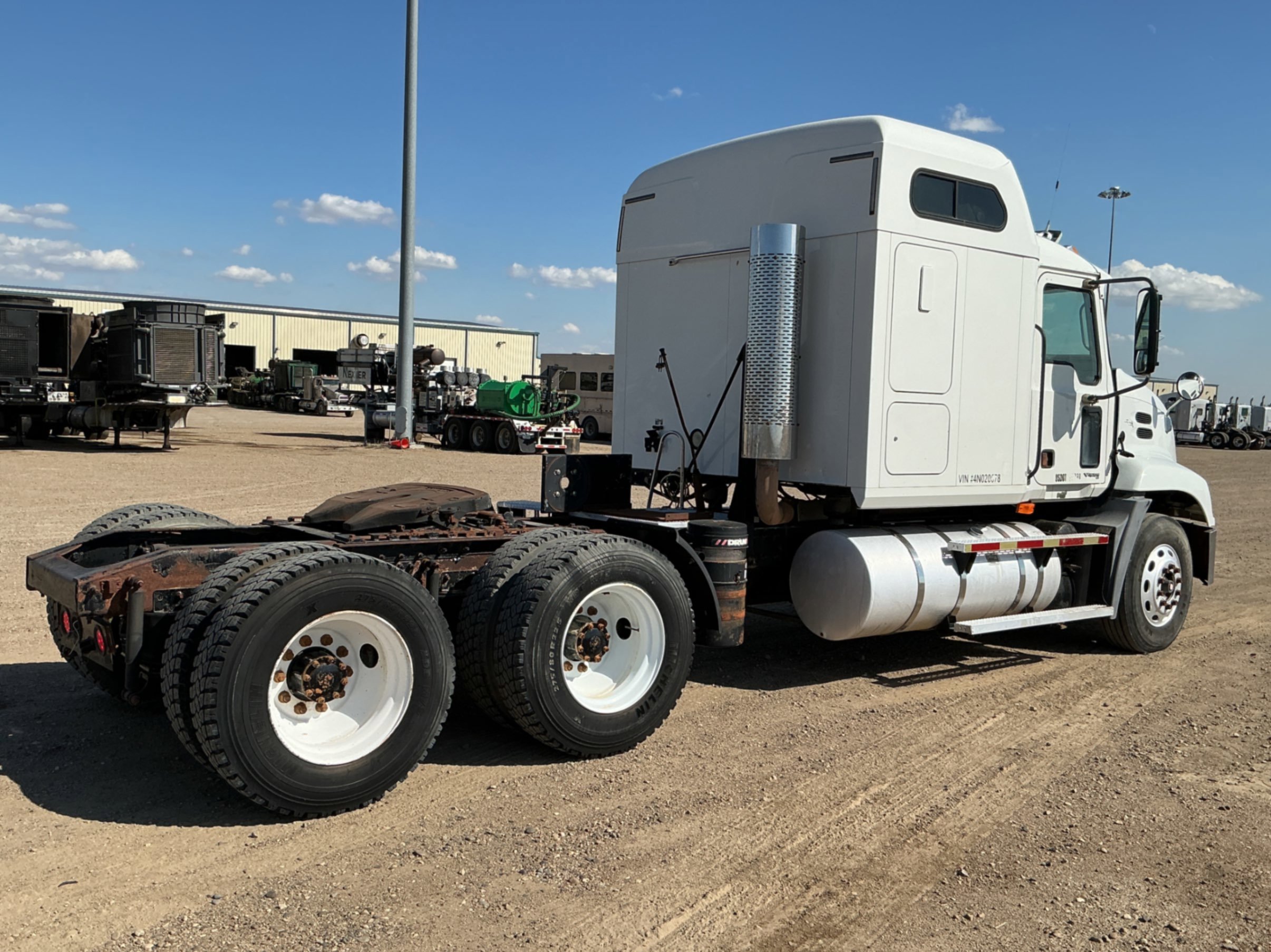 2004 Mack VISION