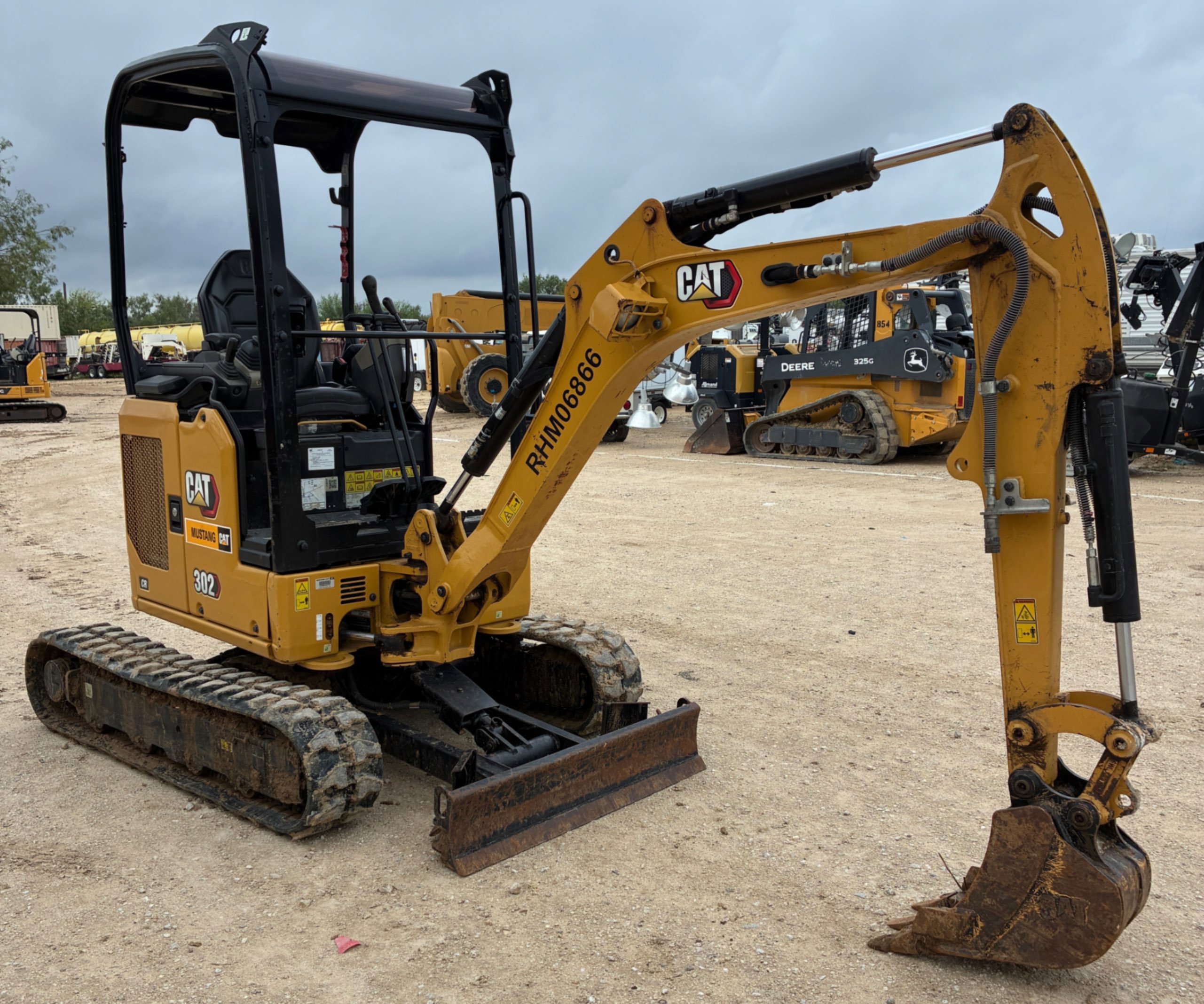 2024 Caterpillar 302