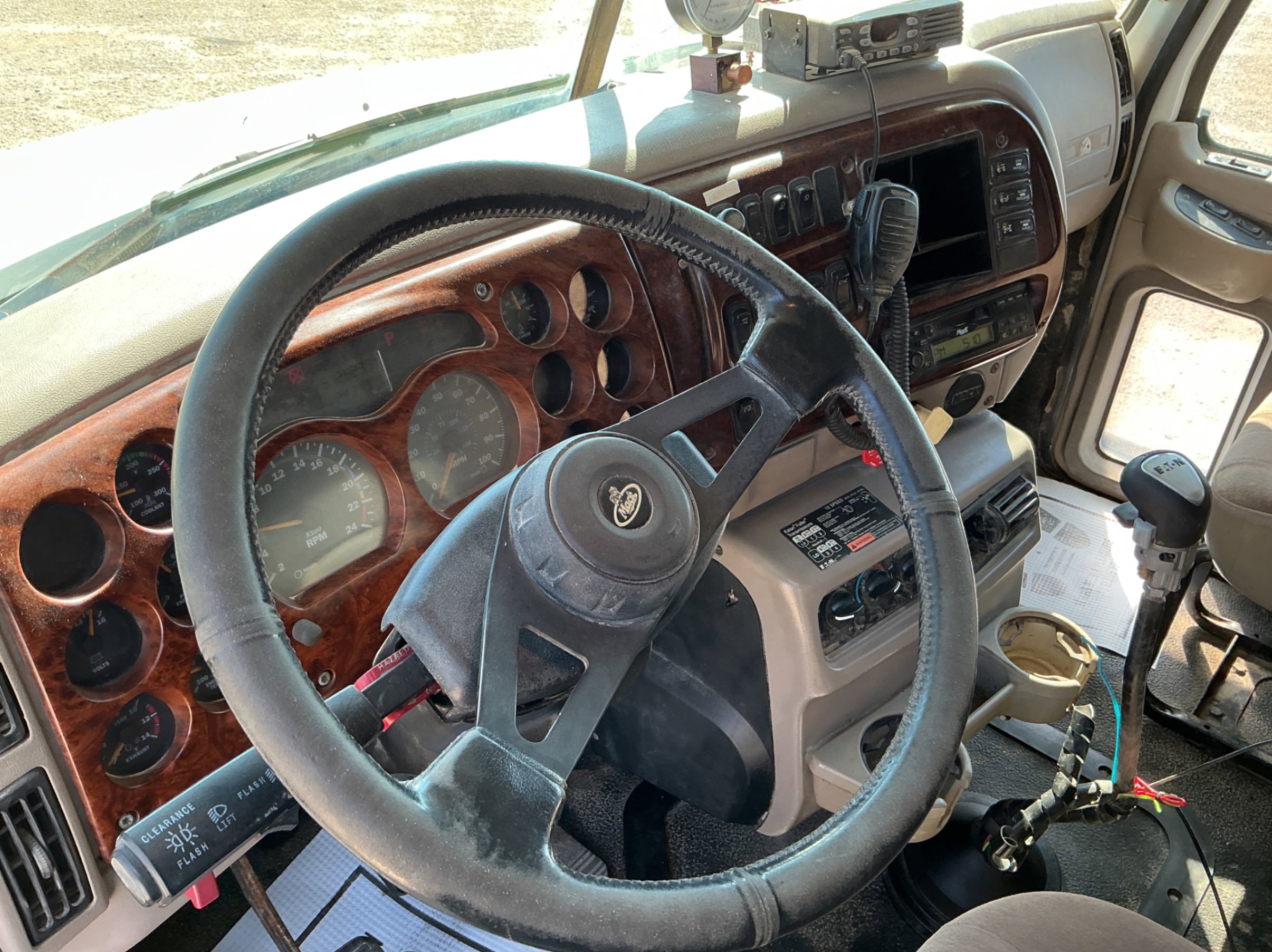 2004 Mack VISION