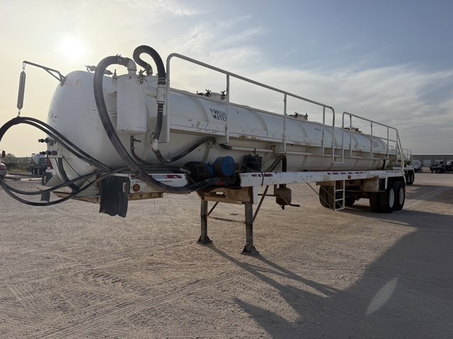 Photo of 2012 Dragon 130BBL