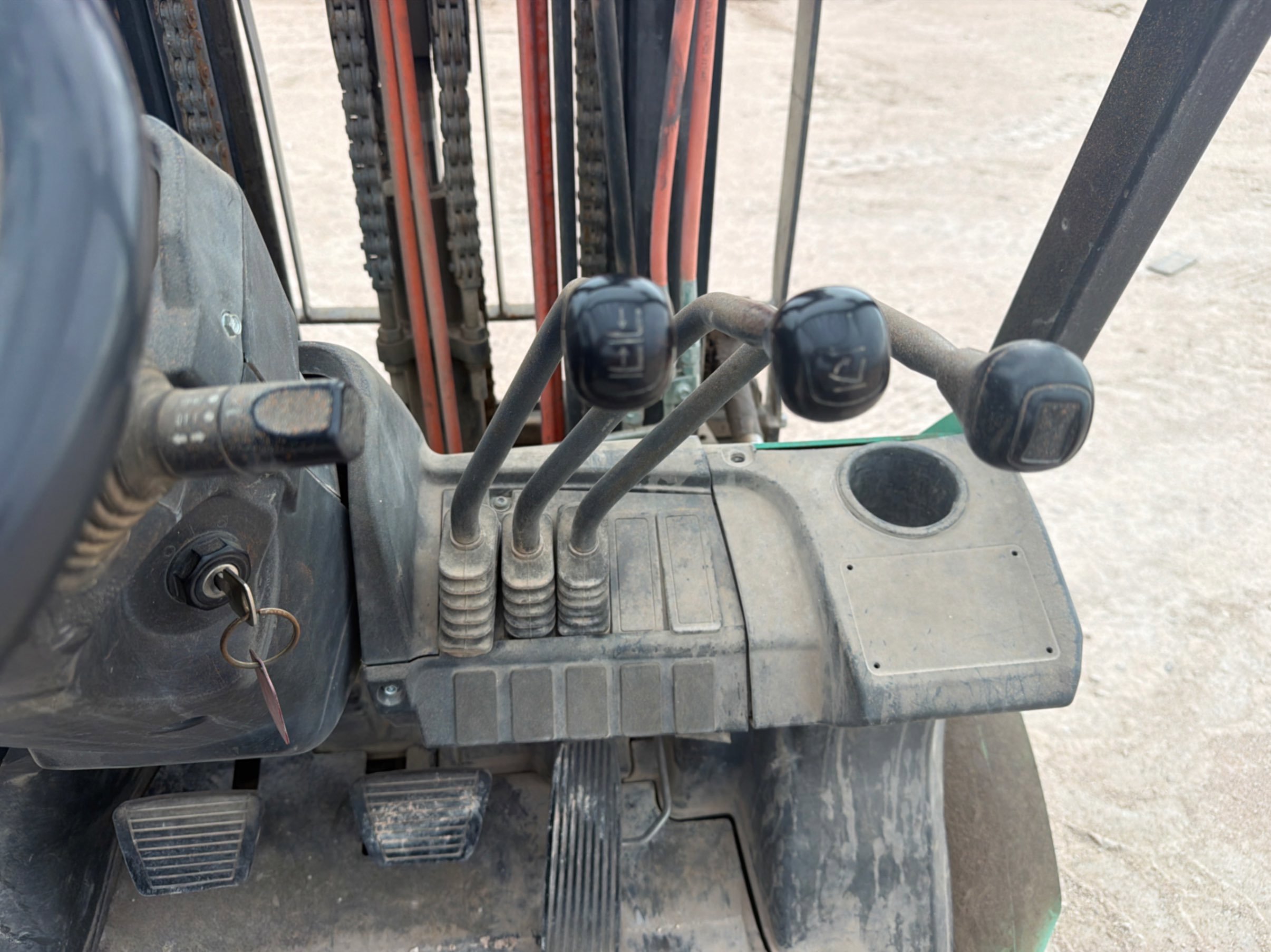 Mitsubishi FG30N