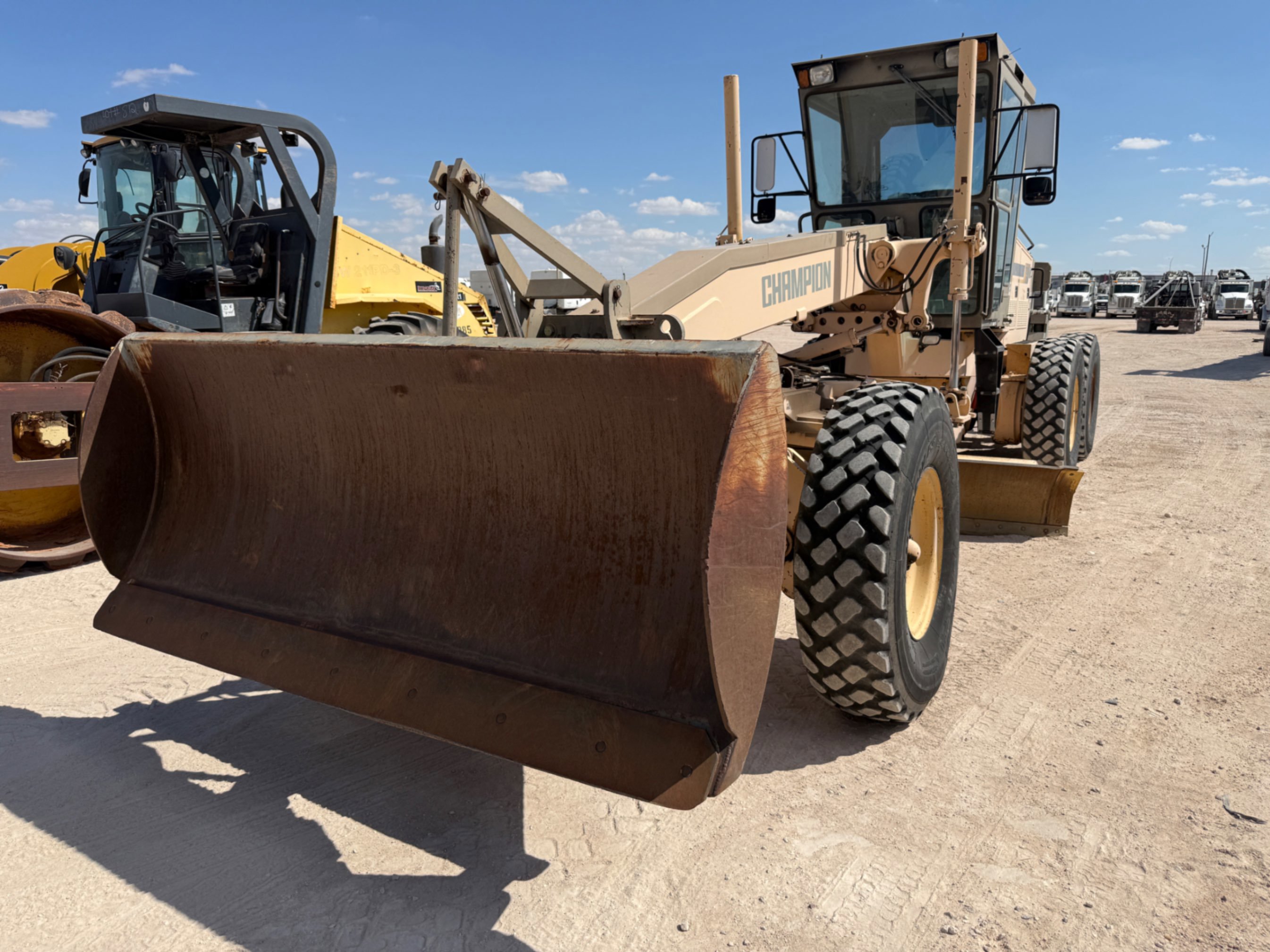 2000 Champion 720A VHP