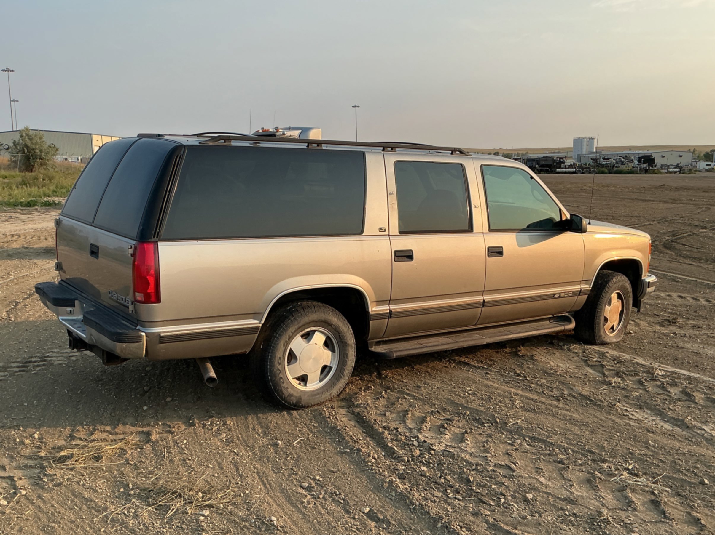 1999 Chevrolet SUBURBAN