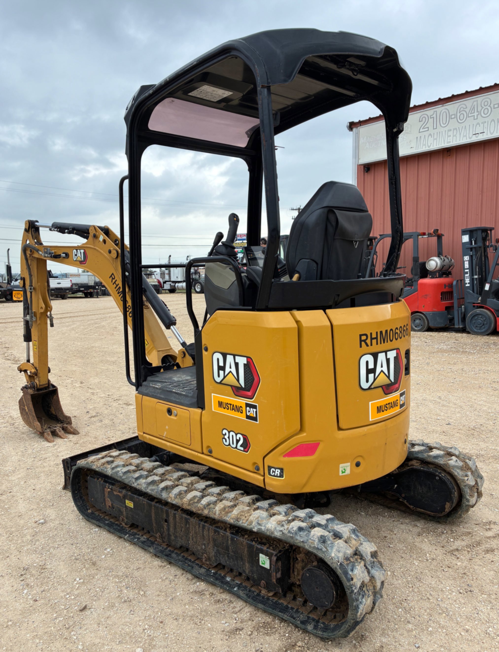 2024 Caterpillar 302