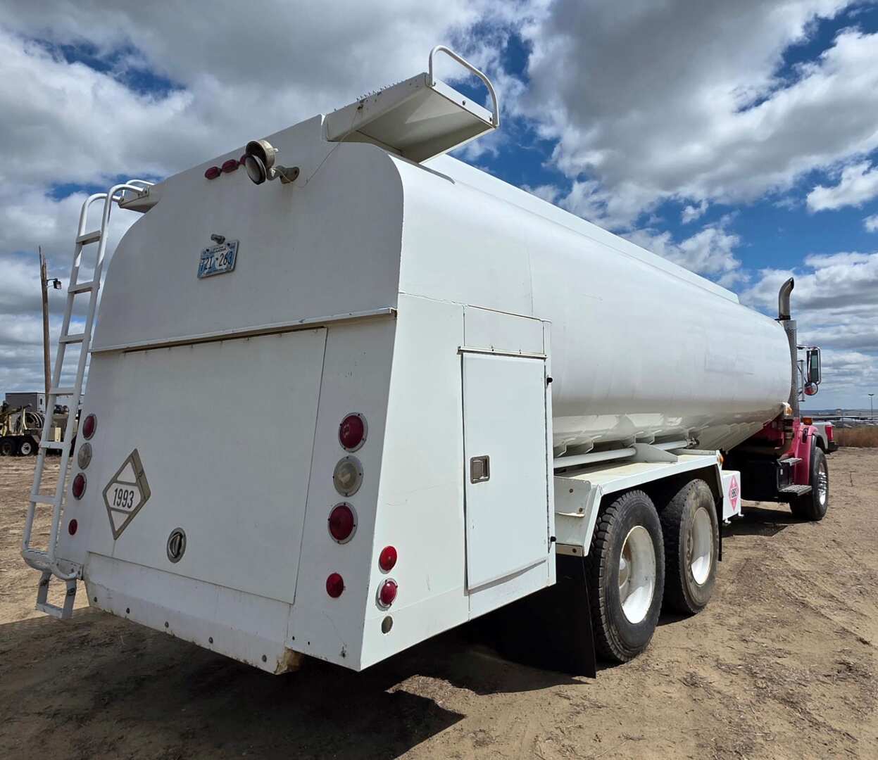 2002 Freightliner FL80