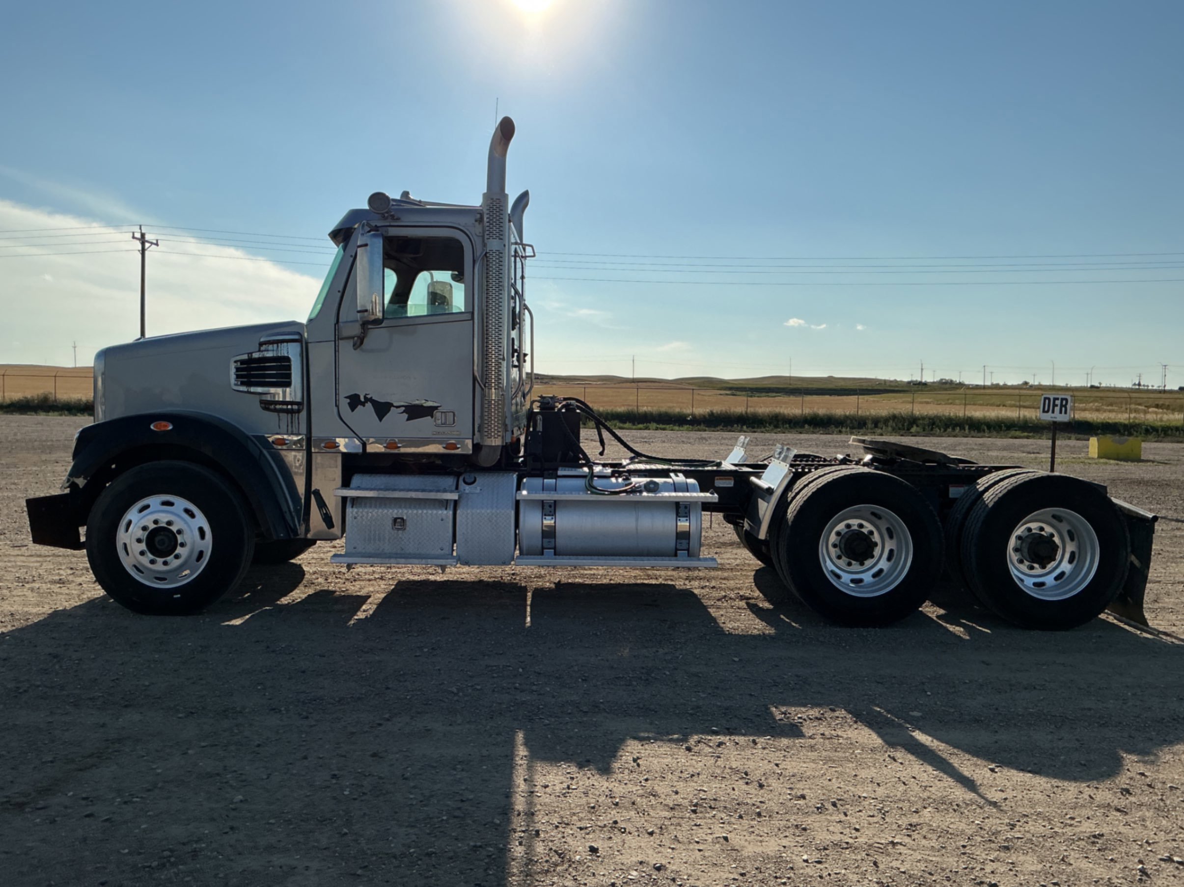 2013 Freightliner CORONADO 122