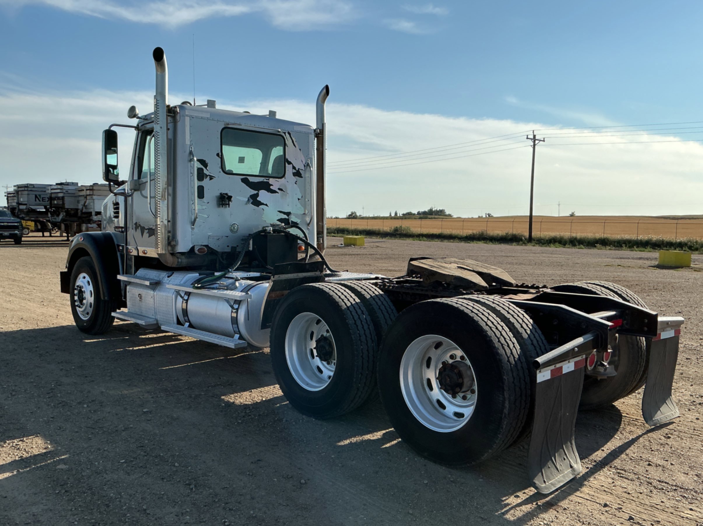 2013 Freightliner CORONADO 122