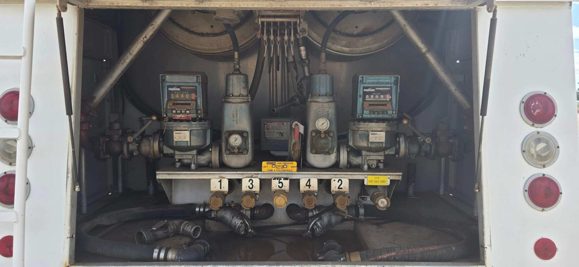 2002 Freightliner FL80
