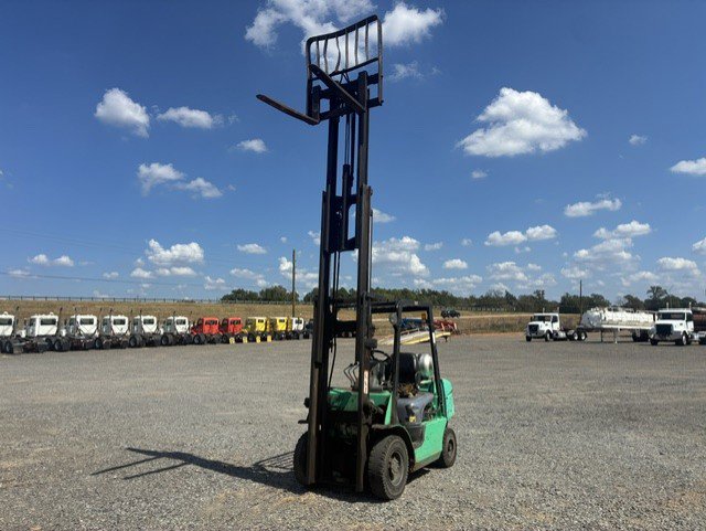 2010 Mitsubishi FG25N