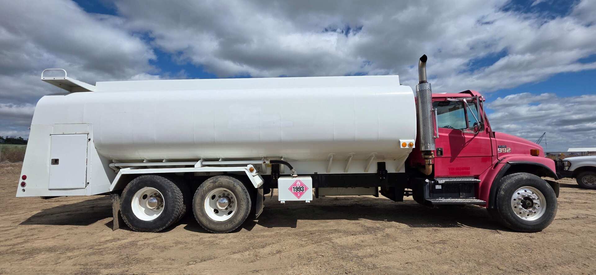 2002 Freightliner FL80