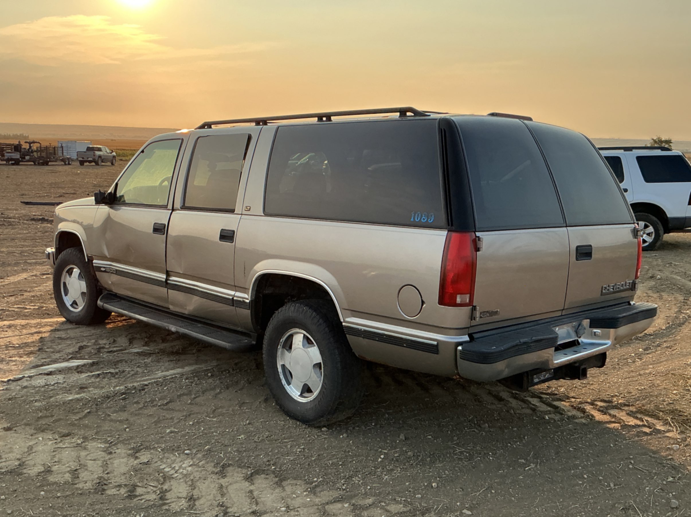 1999 Chevrolet SUBURBAN