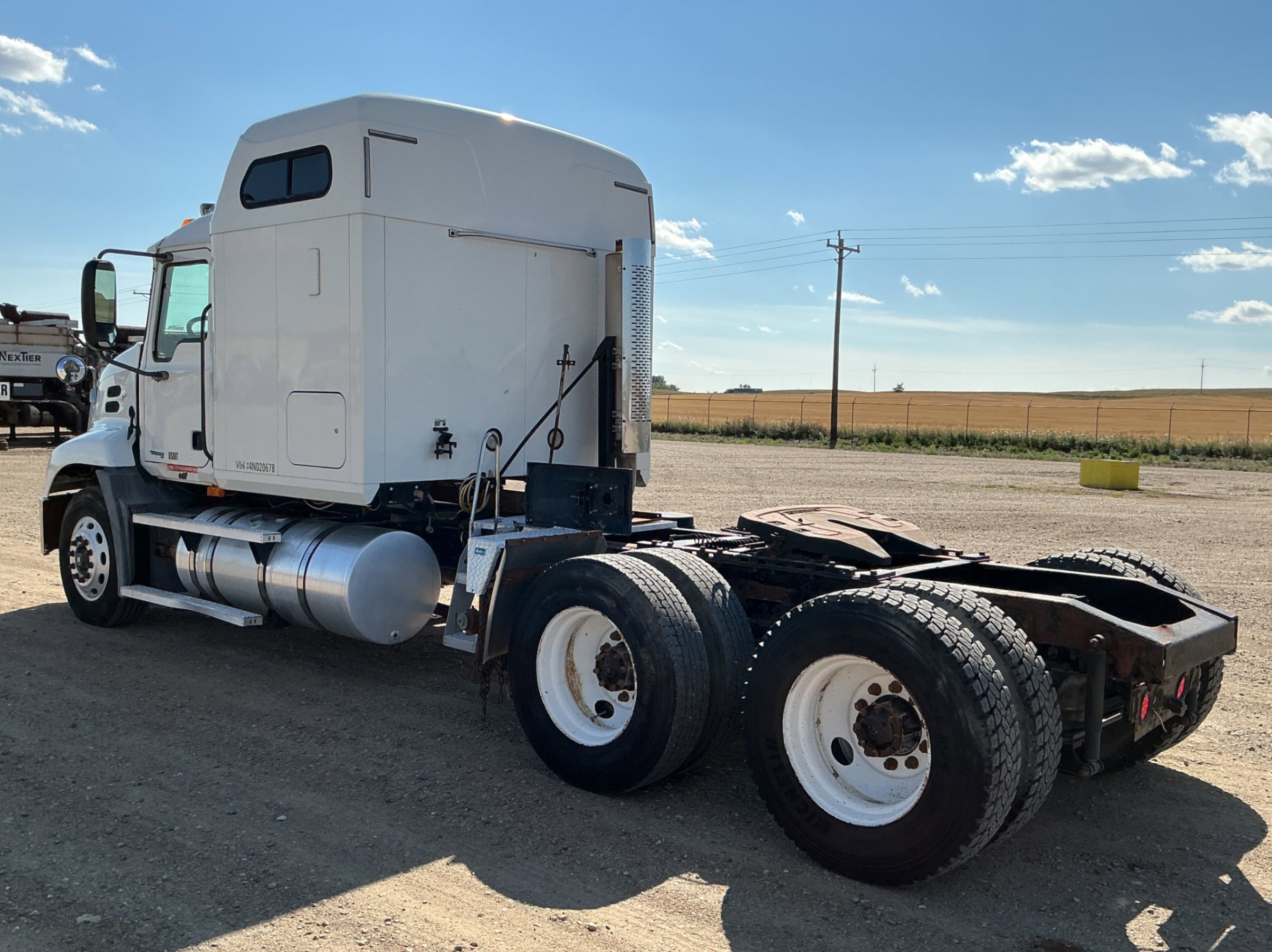 2004 Mack VISION