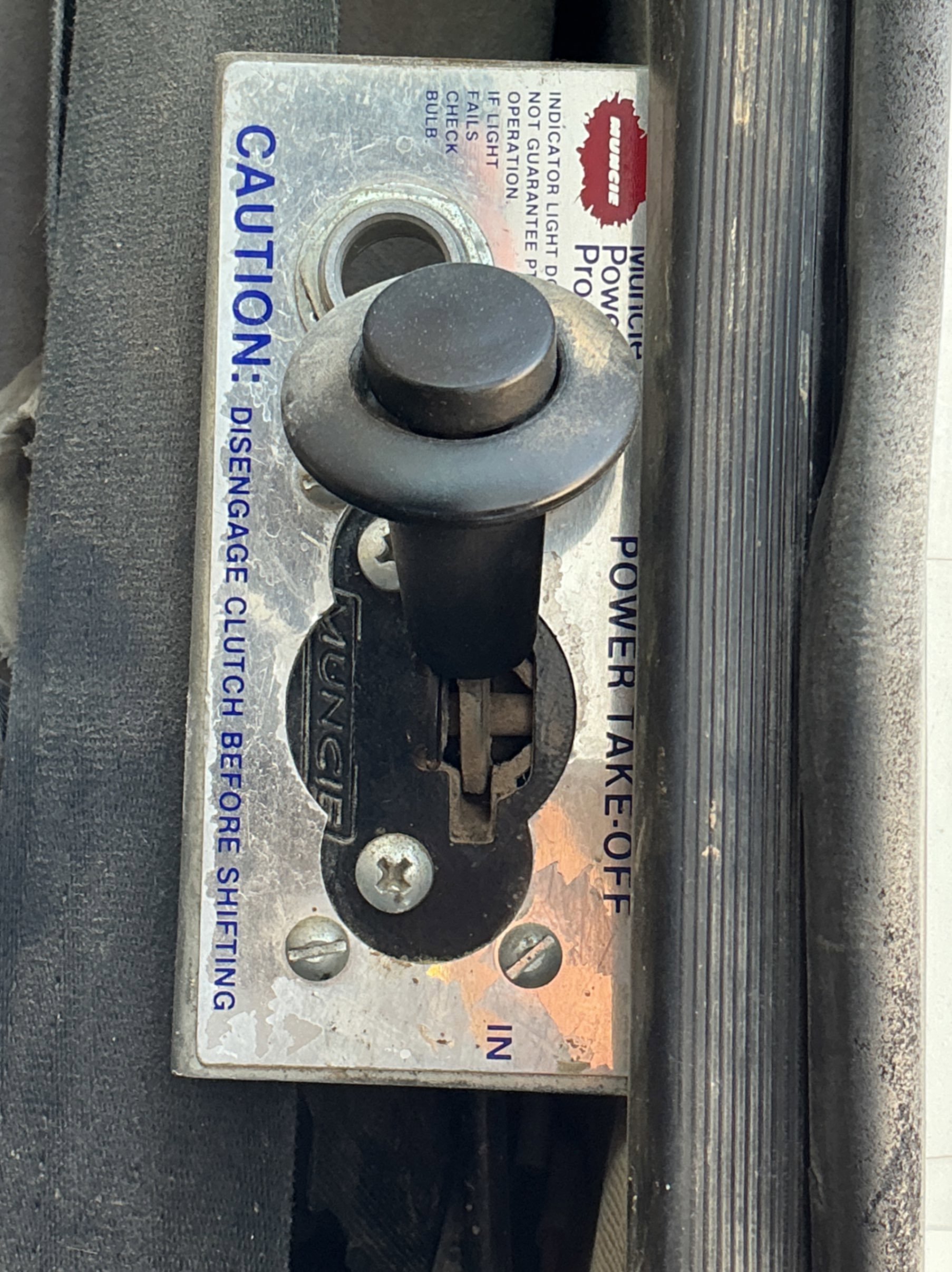 2004 Mack VISION