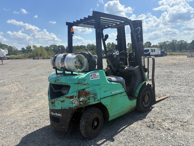 2010 Mitsubishi FG25N