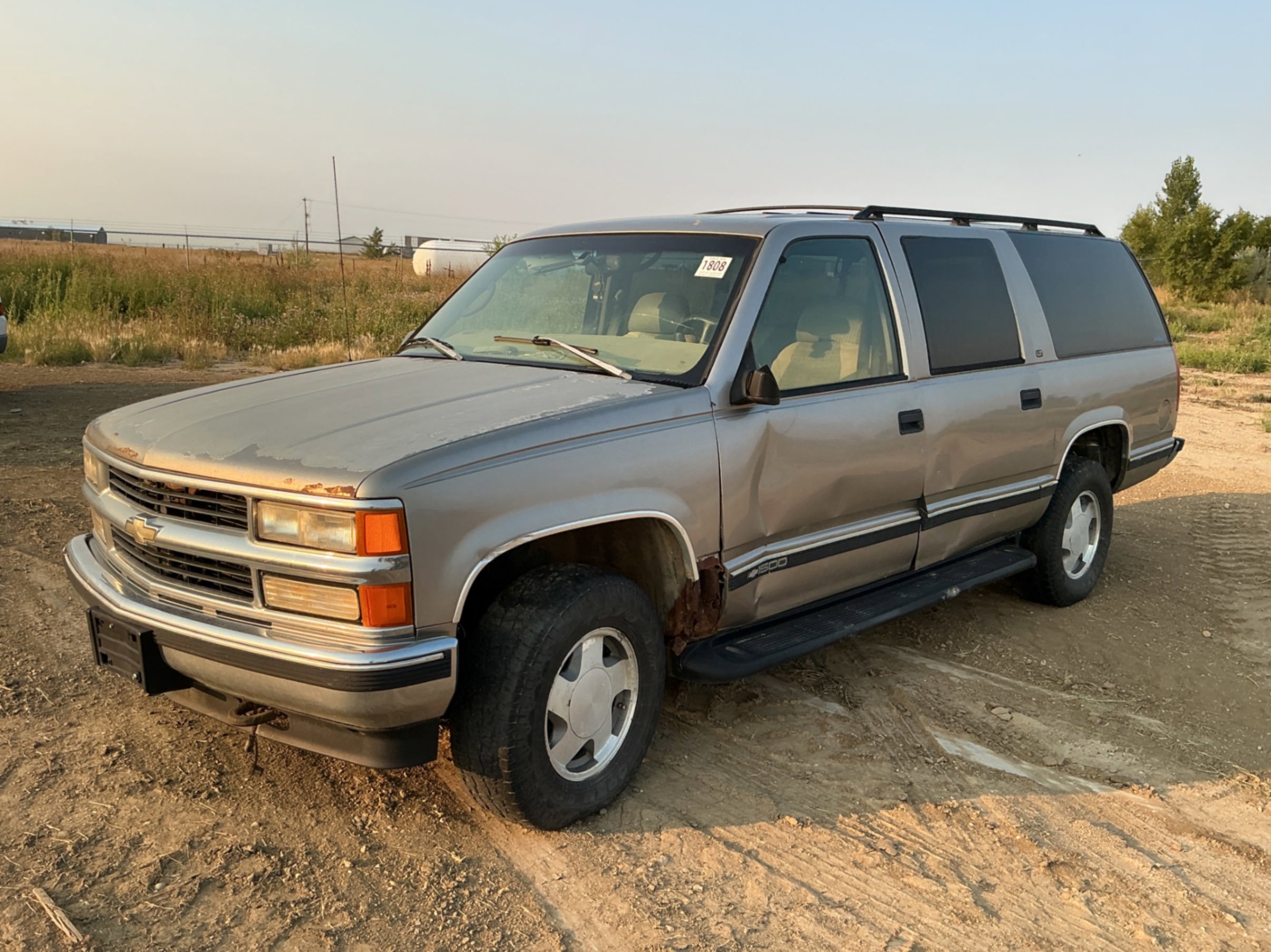Photo of 1999 Chevrolet Suburban