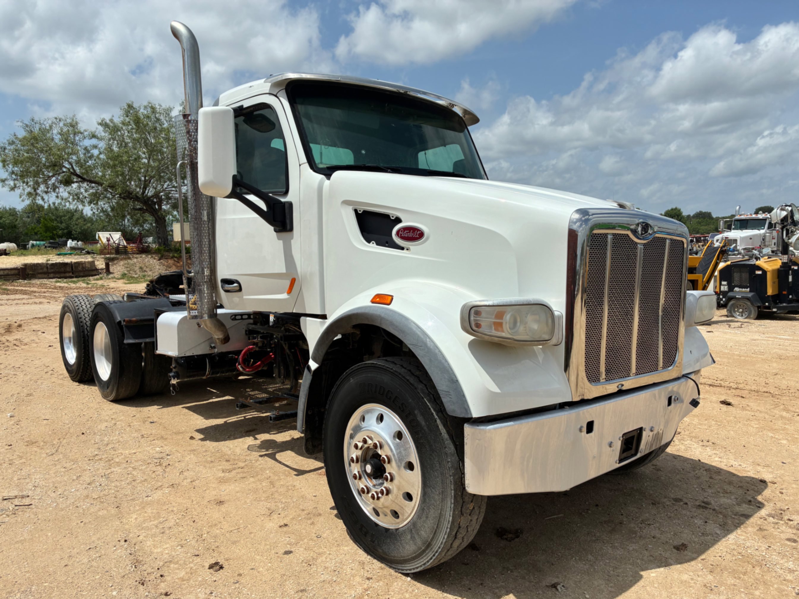 2020 Peterbilt 567