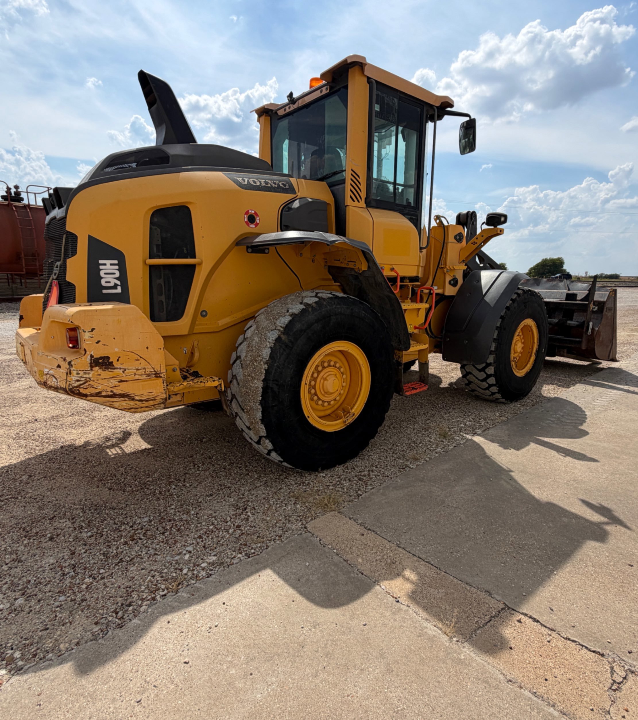 2019 Volvo L90H
