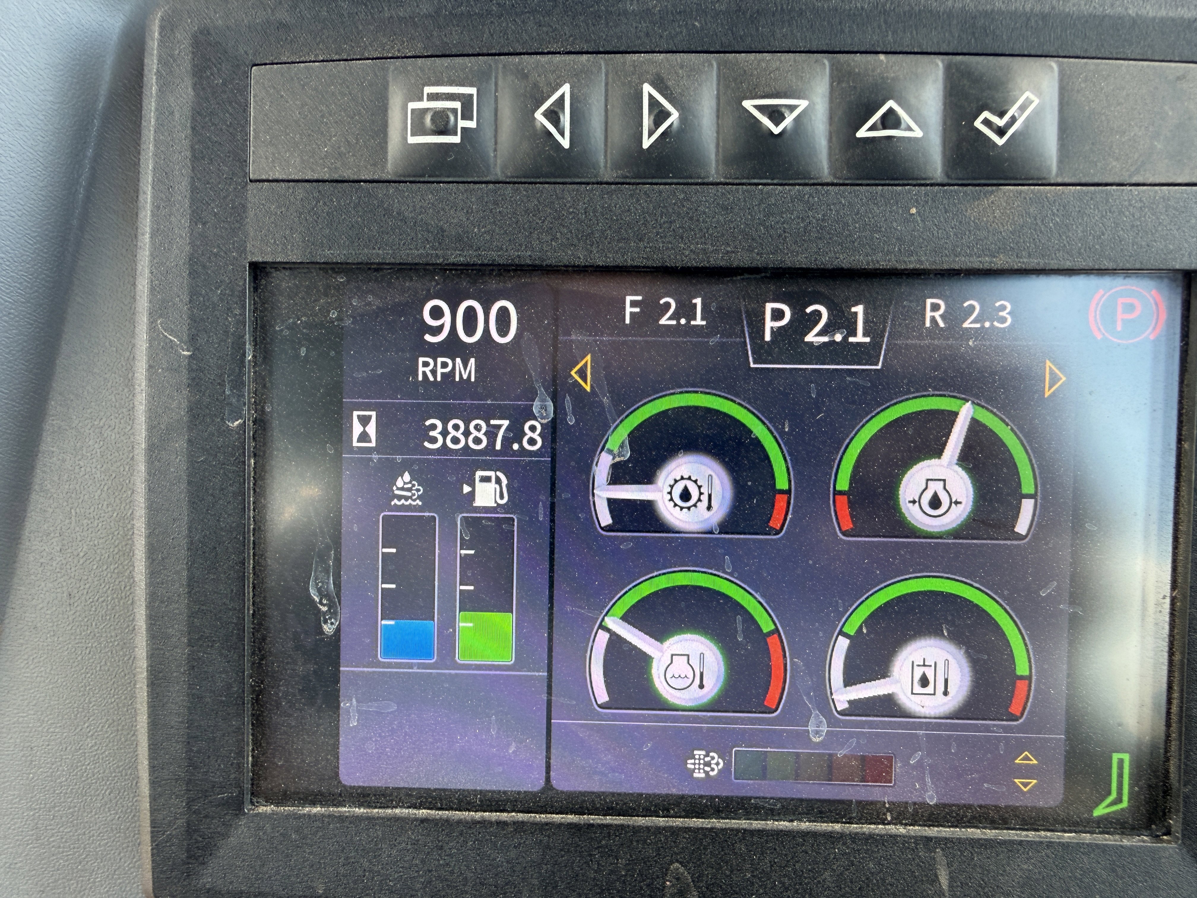2023 John Deere 750L