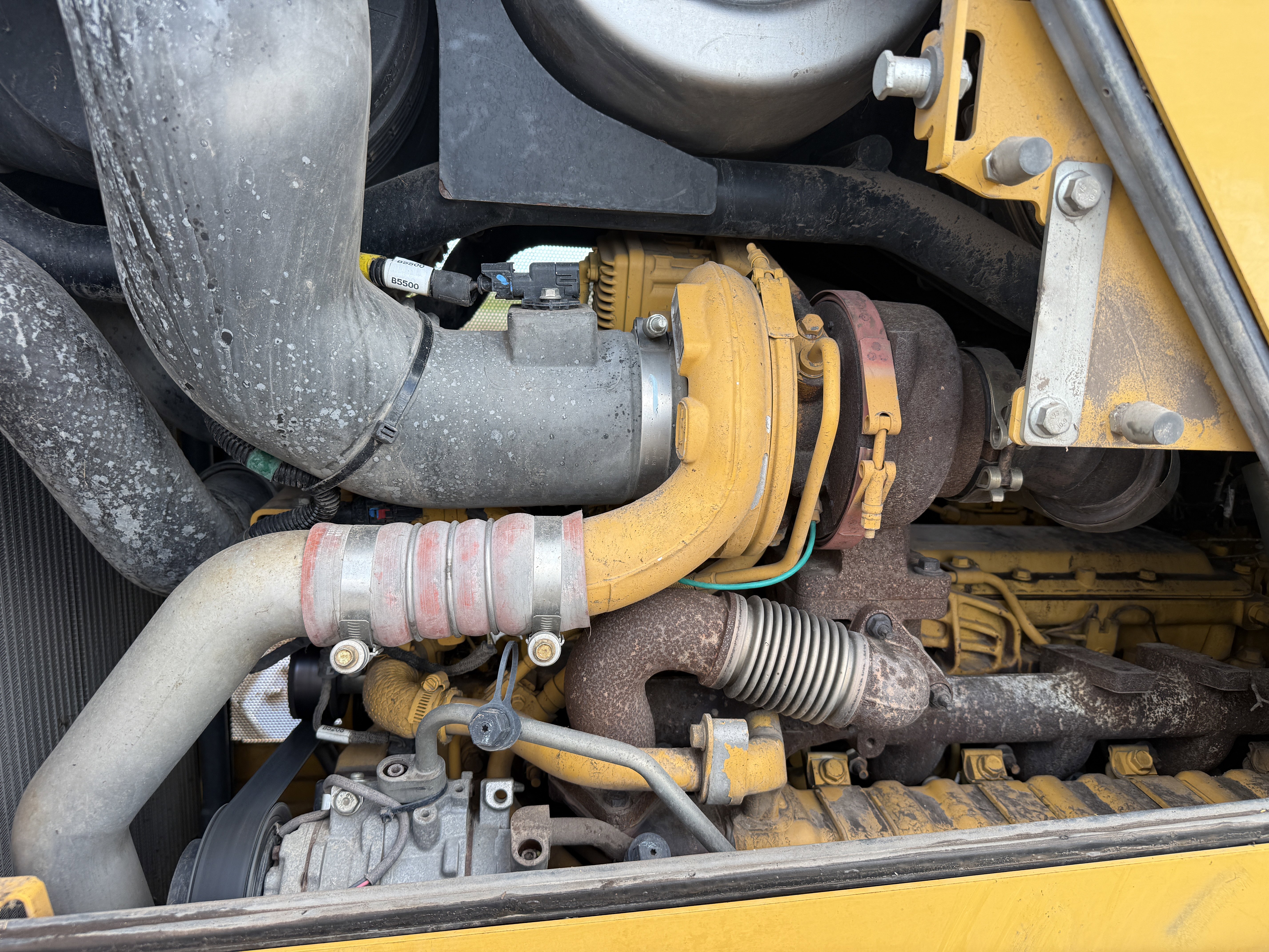 2023 John Deere 750L